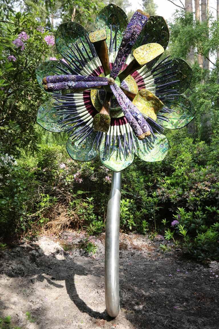 Passion Flower - Contemporary Sculpture by Maylee Christee