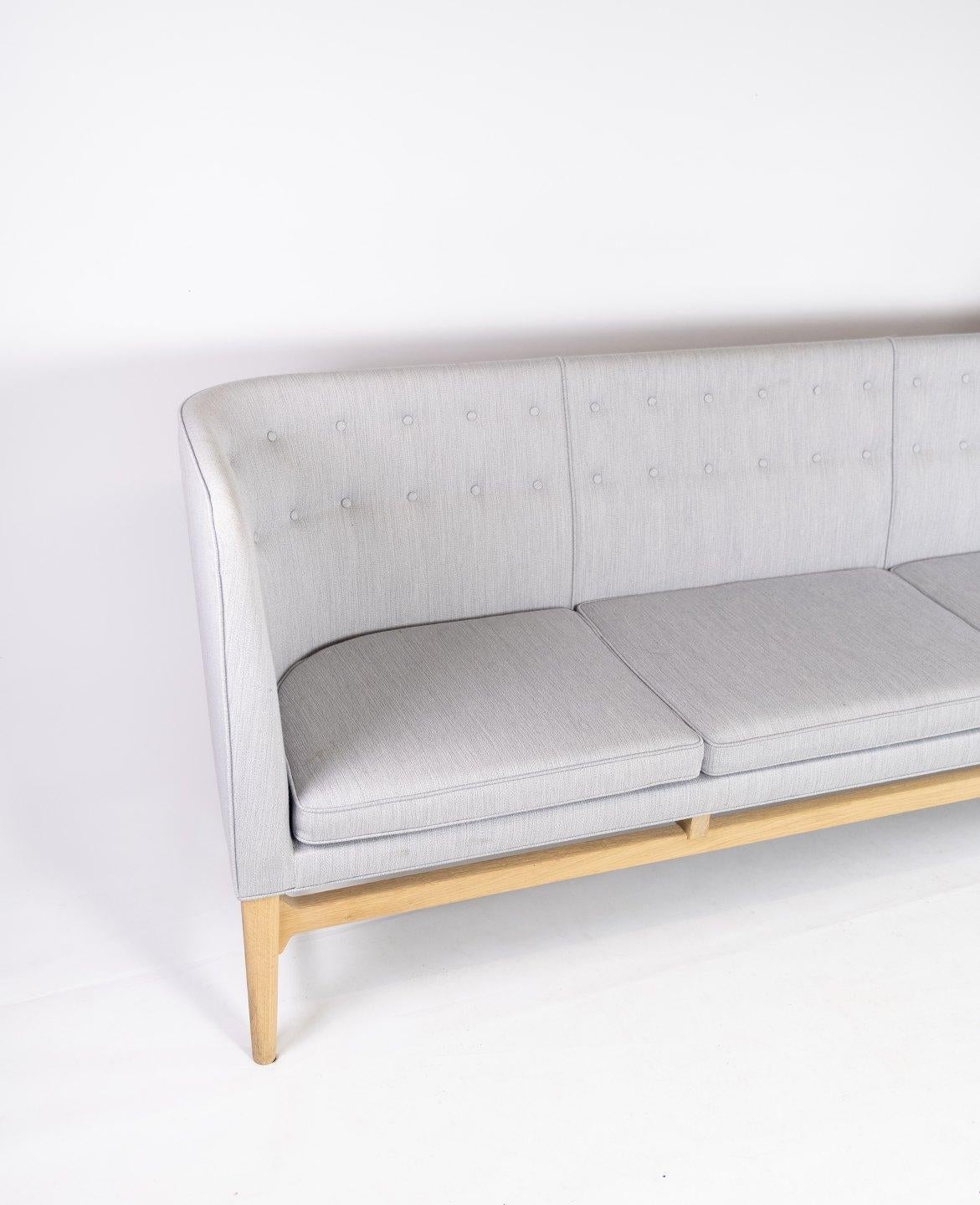 Mayor-Sofa, Modell AJ5, entworfen von Arne Jacobsen und Flemming Lassen (Dänisch) im Angebot