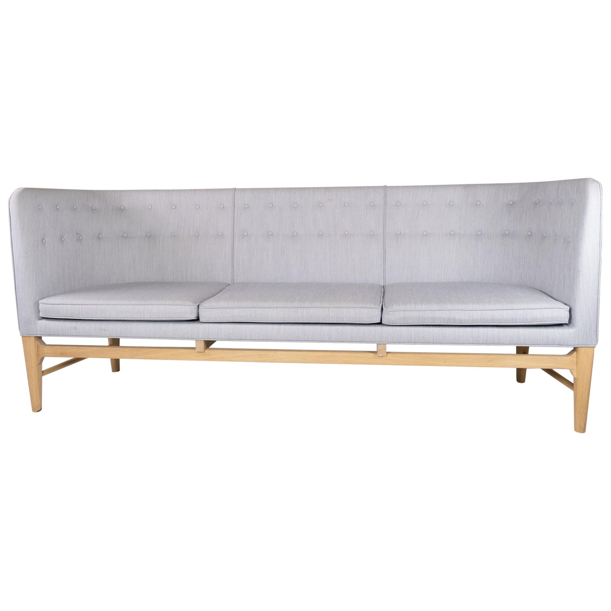 Mayor Sofa Model AJ5 By Arne Jacobsen & Flemming Lassen From 1990s For Sale
