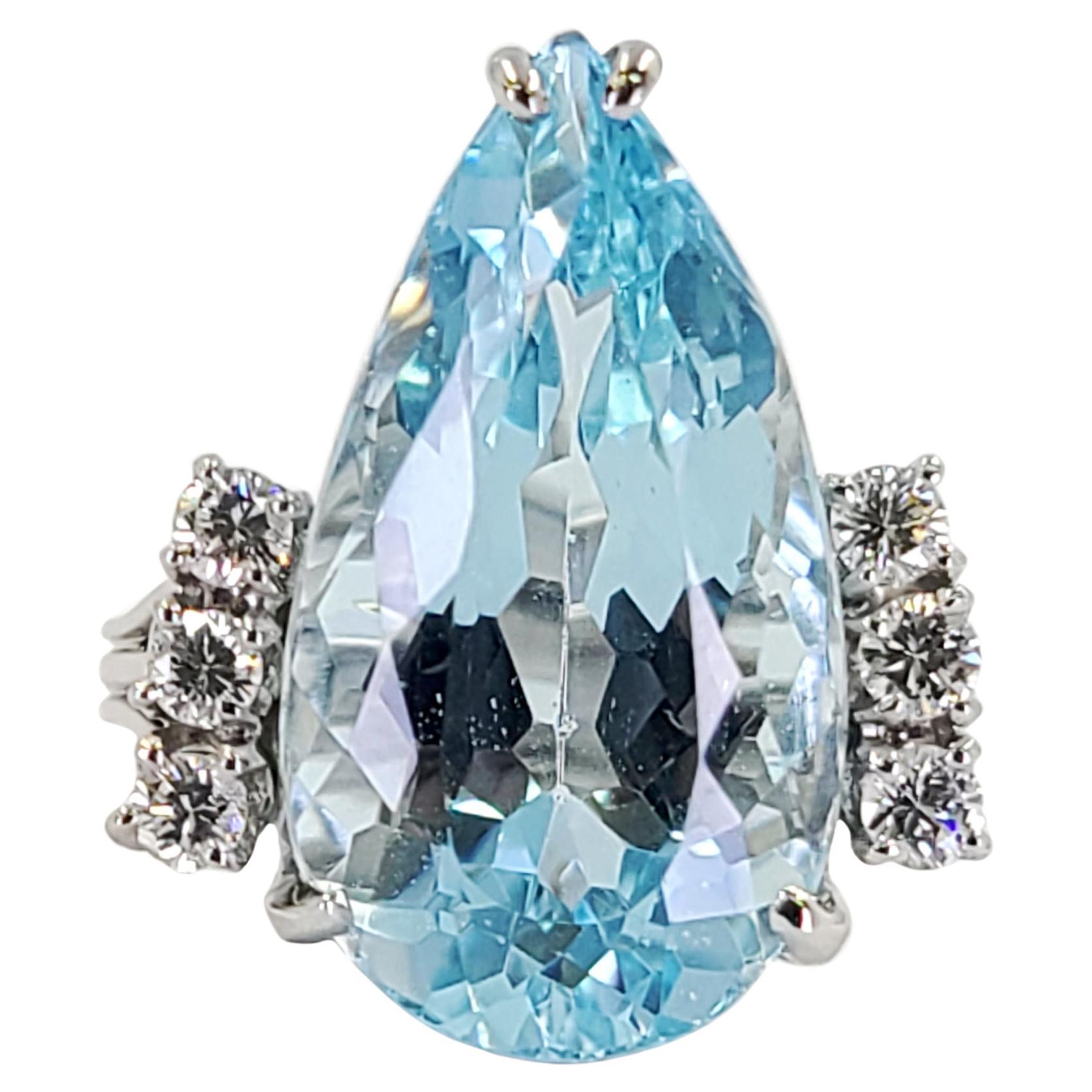 Mayor's White Gold and Pear Cut Aquamarine Cocktail Ring For Sale