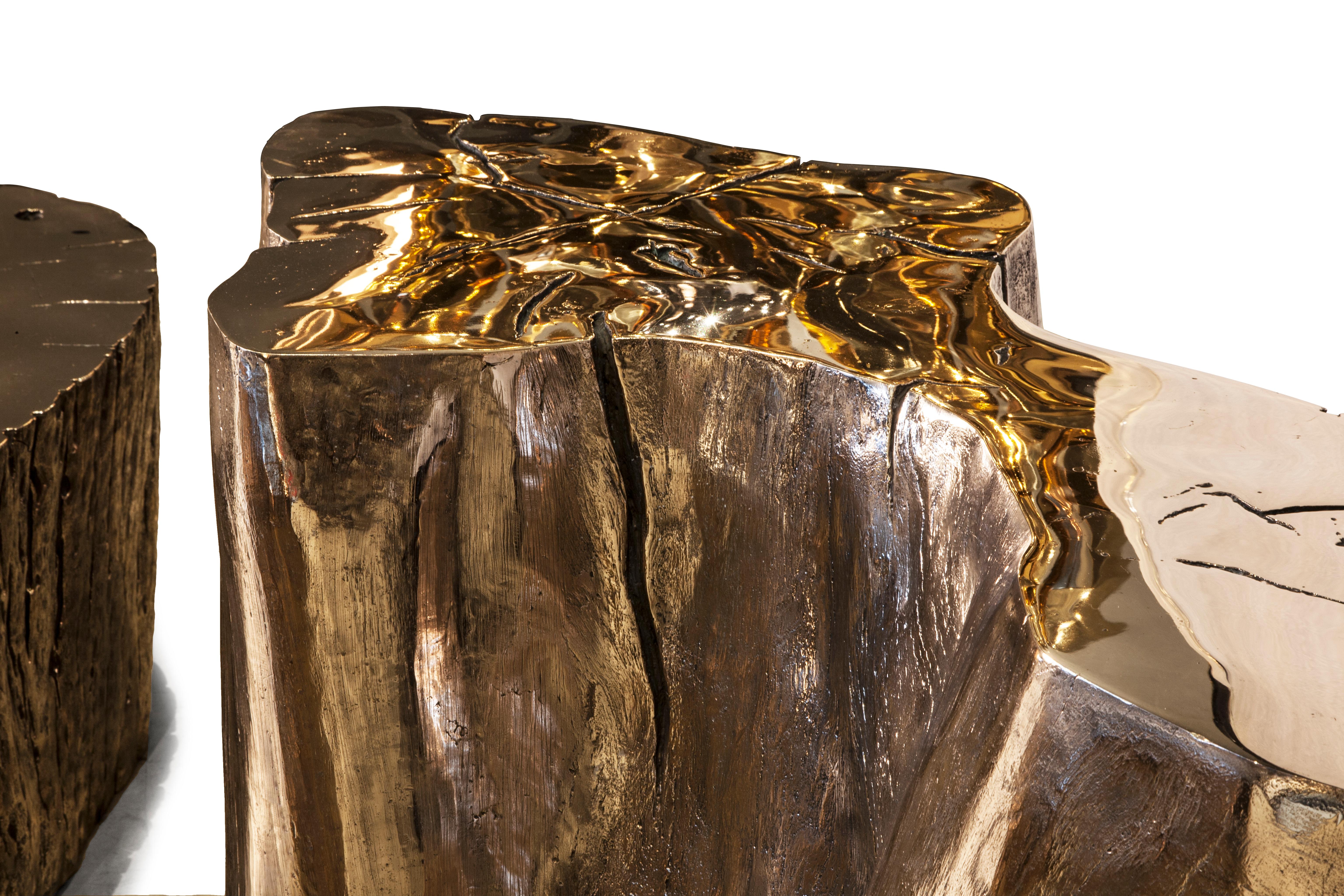 Respectant le pouvoir ultime de création de la nature, la table à manger Mayson de Barlas Baylar présente une esthétique raffinée avec une structure en bronze de silicone moulé tout en préservant sa forme organique inhérente.  Le bronze fondu est