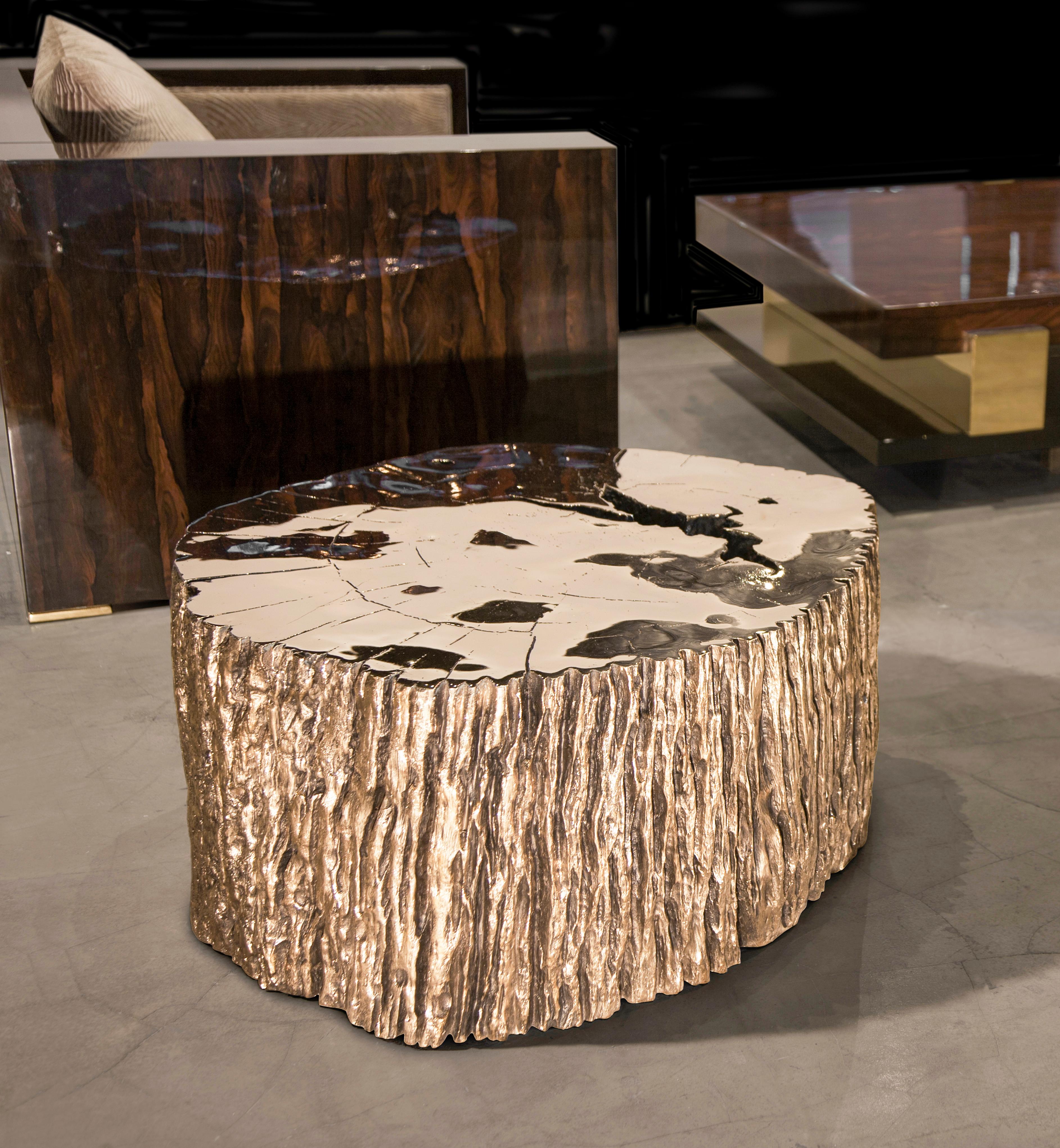 Moderne Table d'appoint Mayson n°1 :  Table d'appoint sculpturale en bronze moulé en vente
