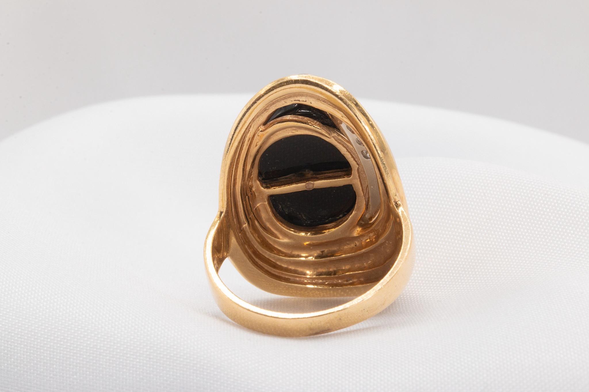 Maz 14k Yellow Gold Onyx & Diamond Vintage Ring In Good Condition For Sale In Houston, TX