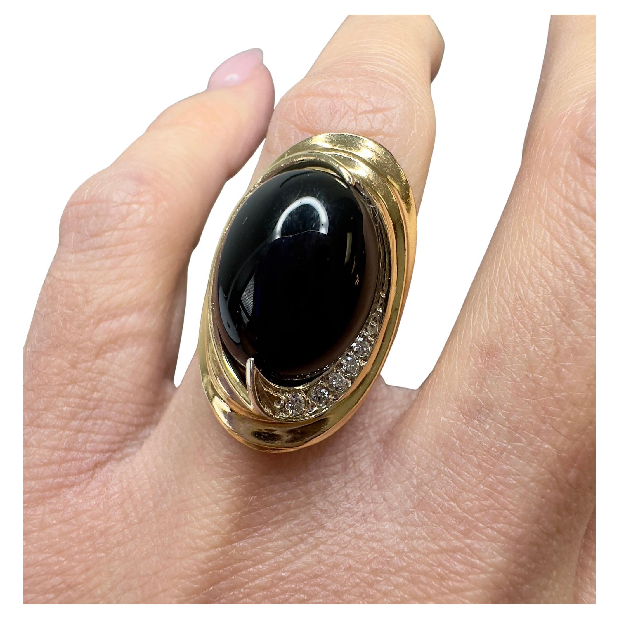 Maz Anillo vintage de ónix y diamantes en oro amarillo de 14k