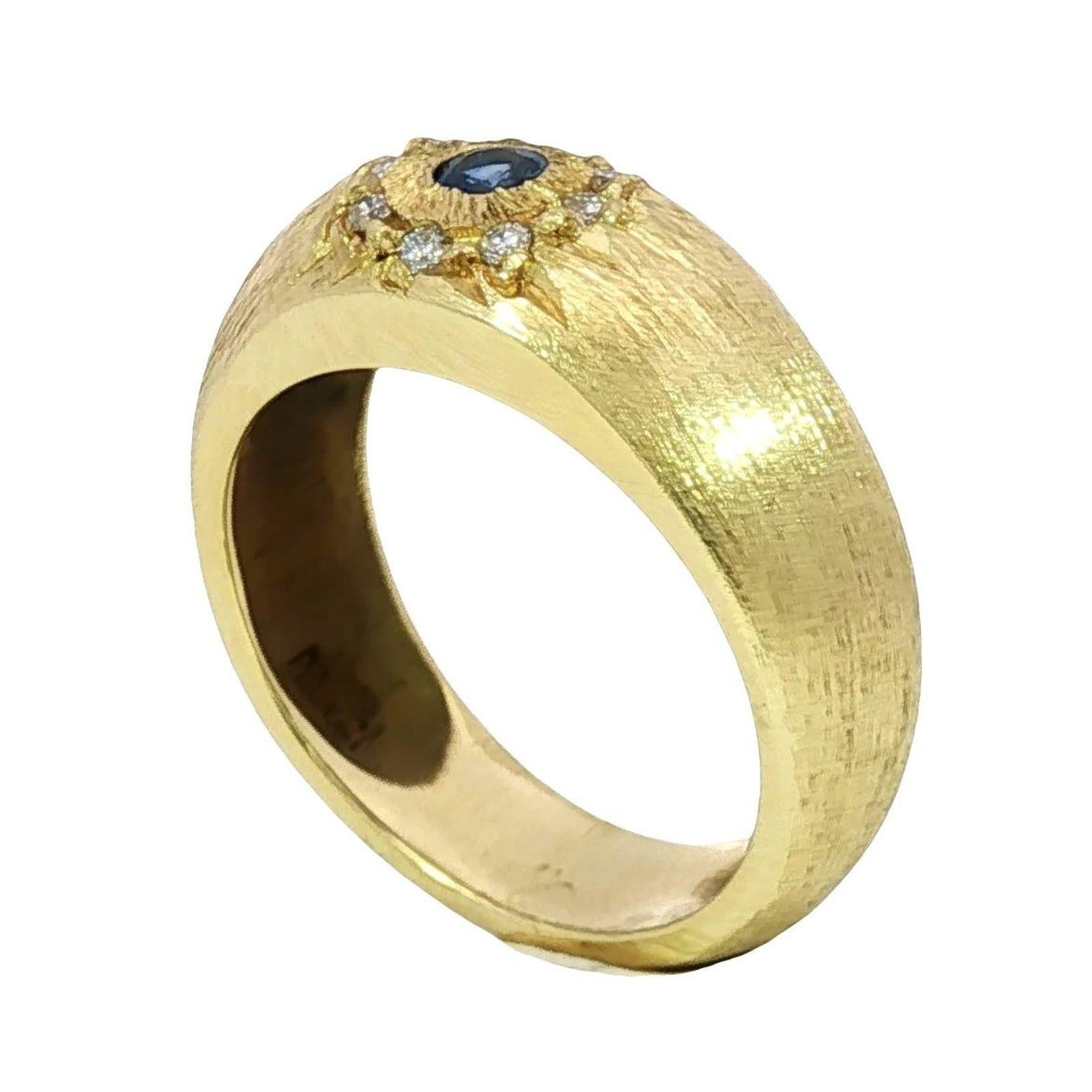 Round Cut MAZ 18K Diamond Starburst Ring Sapphire Center Florentine Matted Yellow Gold For Sale