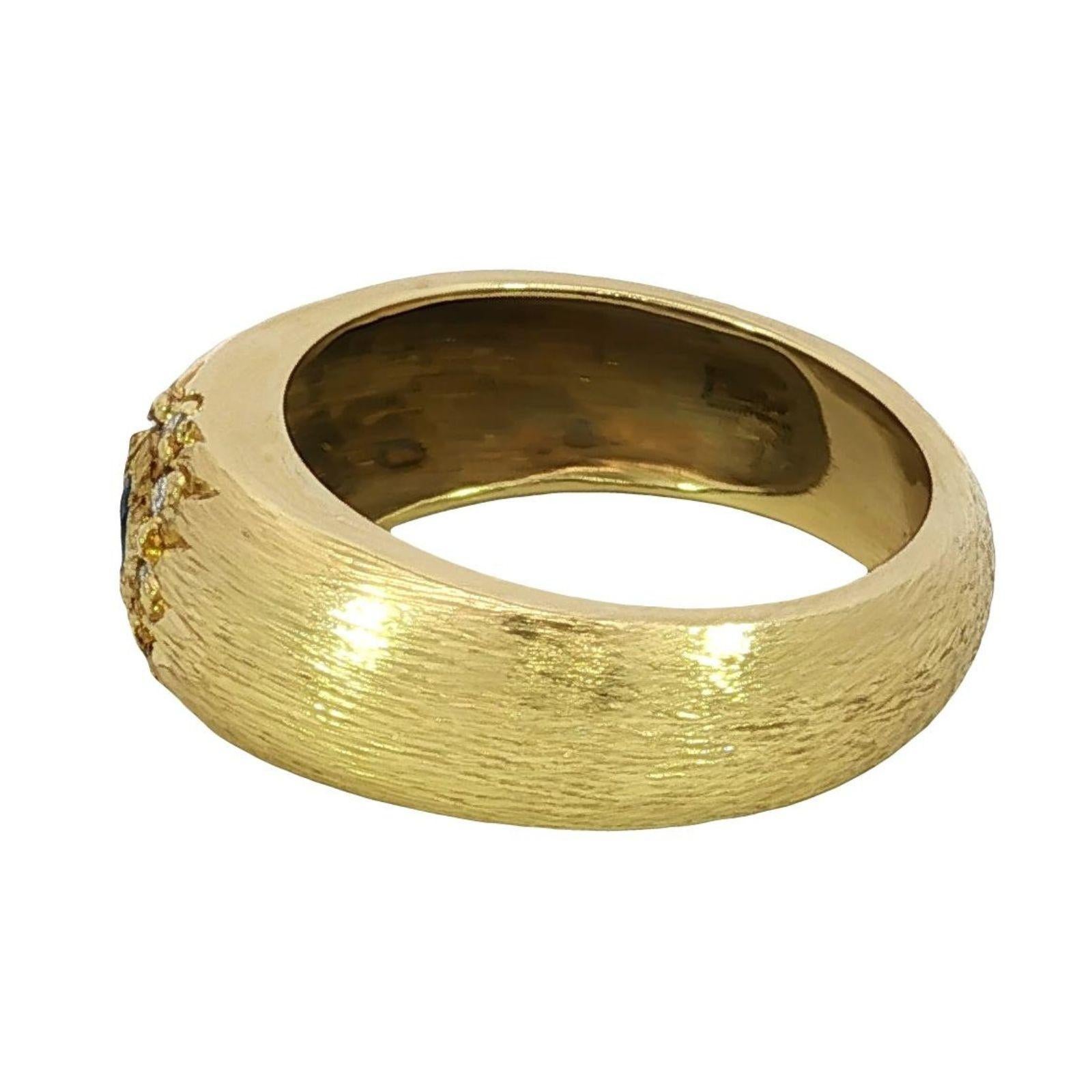 Women's MAZ 18K Diamond Starburst Ring Sapphire Center Florentine Matted Yellow Gold For Sale