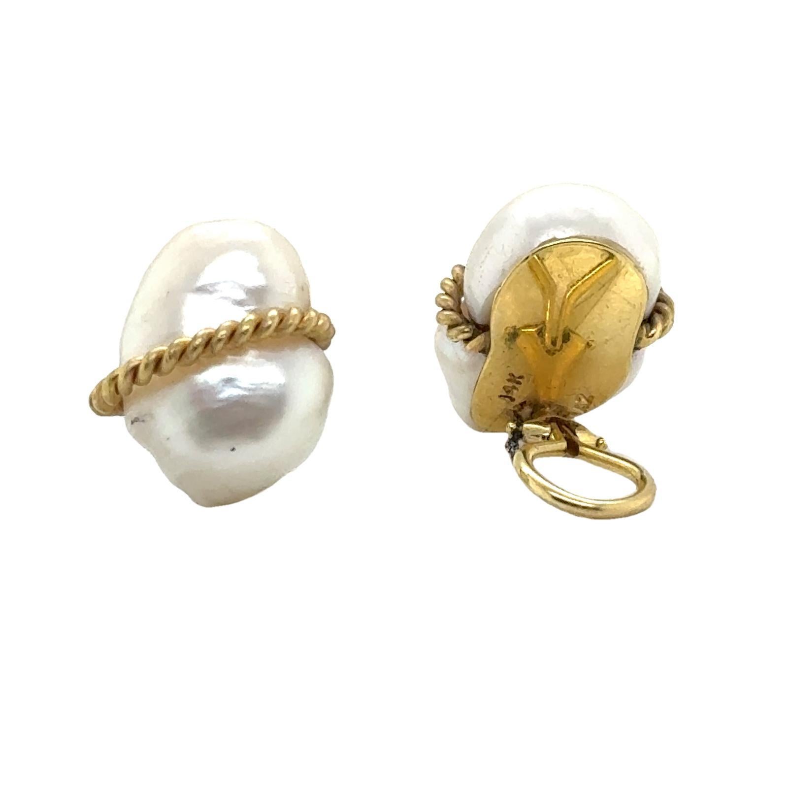 Maz Baroque Pearl 14 Karat Yellow Gold Ear-Clip Contemporary Earrings In Excellent Condition In Boca Raton, FL