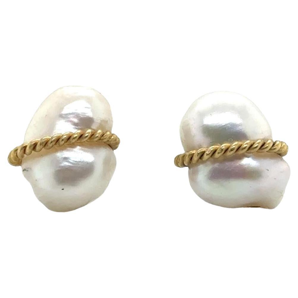 Maz Baroque Pearl 14 Karat Yellow Gold Ear-Clip Contemporary Earrings
