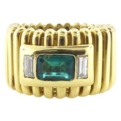 MAZ Emerald and 18 Karat Yellow Gold Band