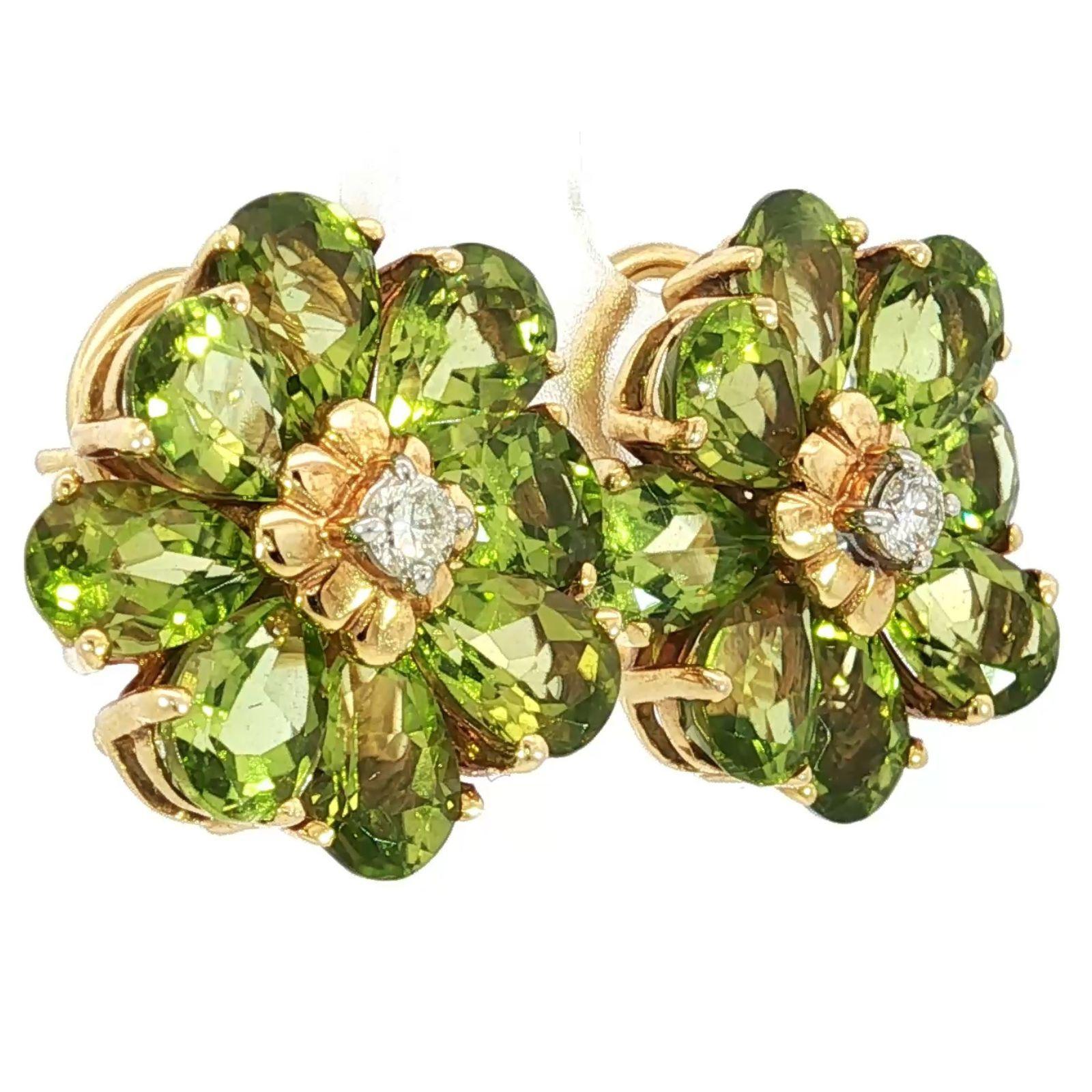 Taille poire Boucles d'oreilles fleurs en or jaune 14k Boucles d'oreilles diamant péridot ~12.32ctw en vente