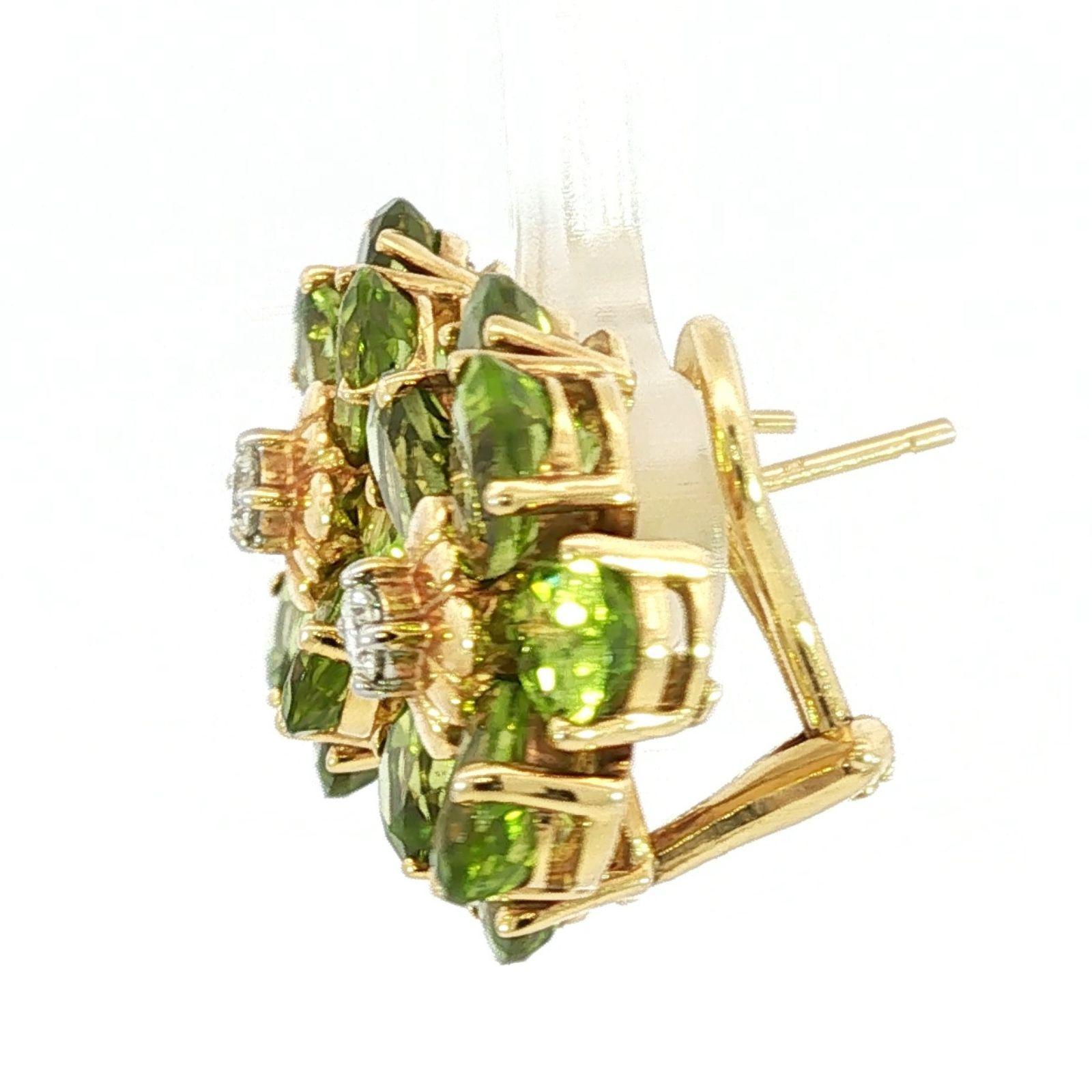 Boucles d'oreilles fleurs en or jaune 14k Boucles d'oreilles diamant péridot ~12.32ctw Excellent état - En vente à Fairfield, CT