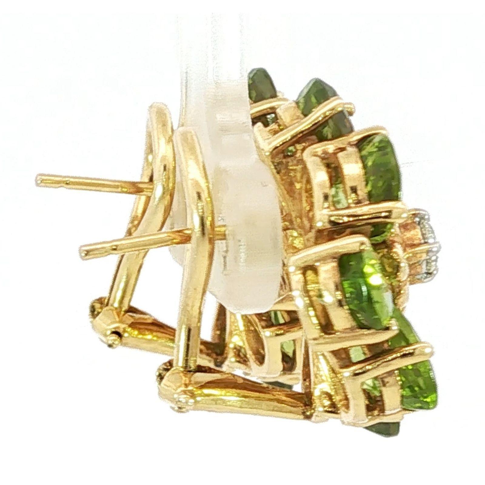 Boucles d'oreilles fleurs en or jaune 14k Boucles d'oreilles diamant péridot ~12.32ctw en vente 1