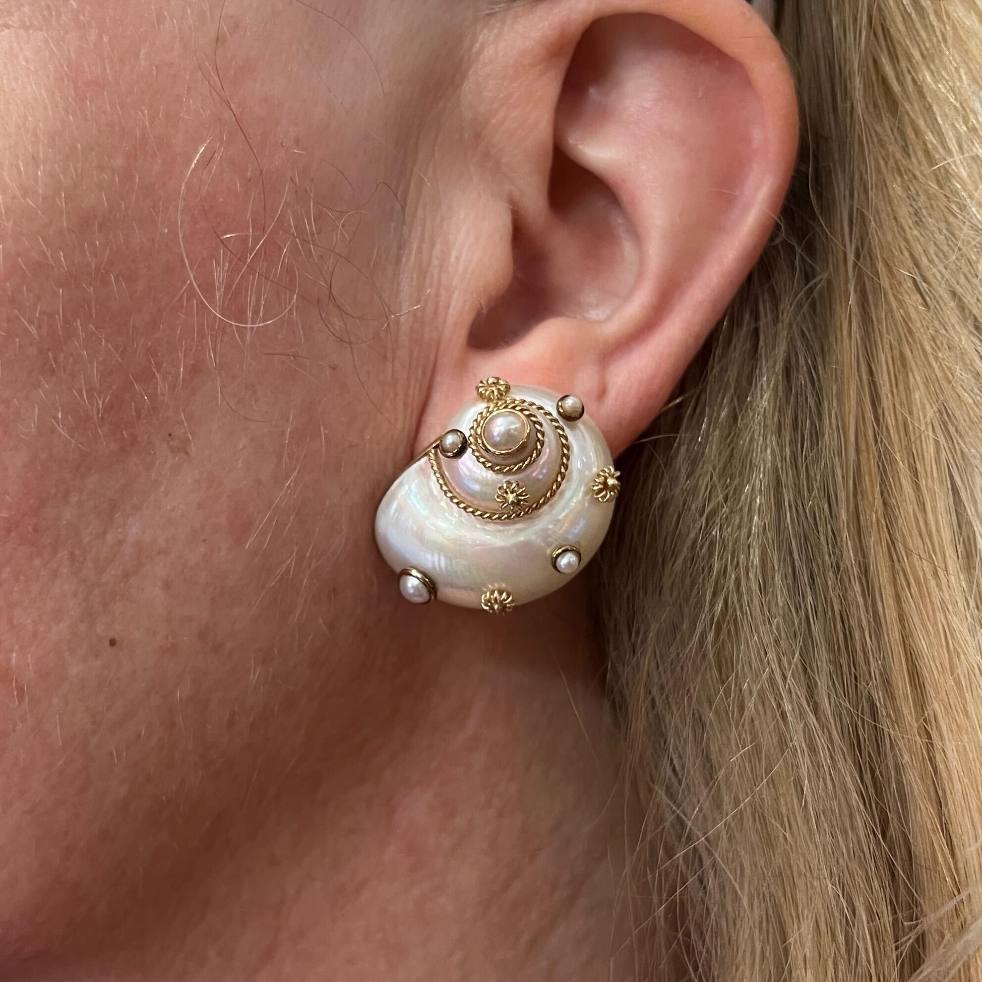 Round Cut Maz Gold, Shell and Pearl Earrings