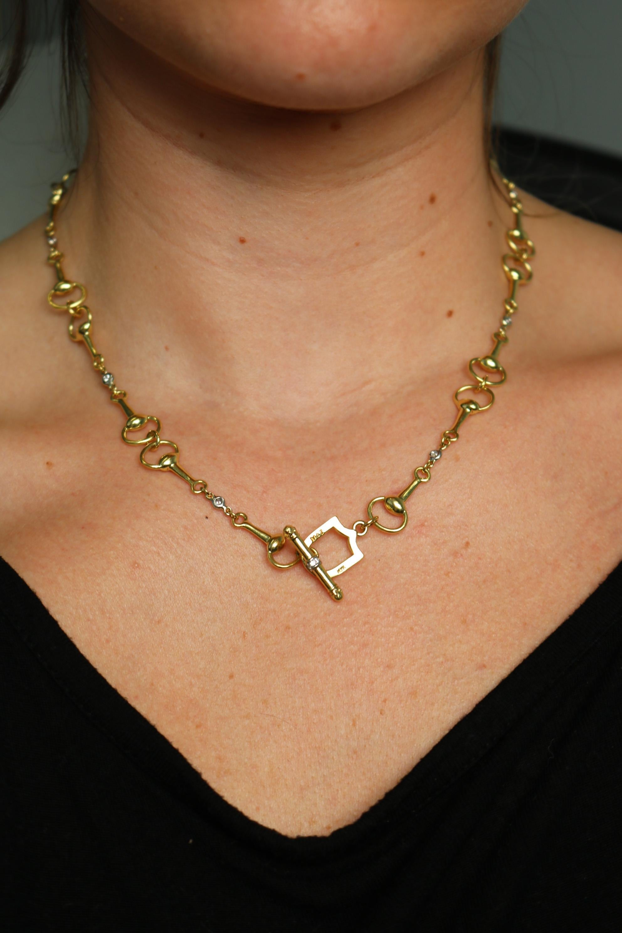 MAZ Horsebit 18K Collana con castone di diamanti A Link in oro giallo e bianco 18 carati in vendita 4