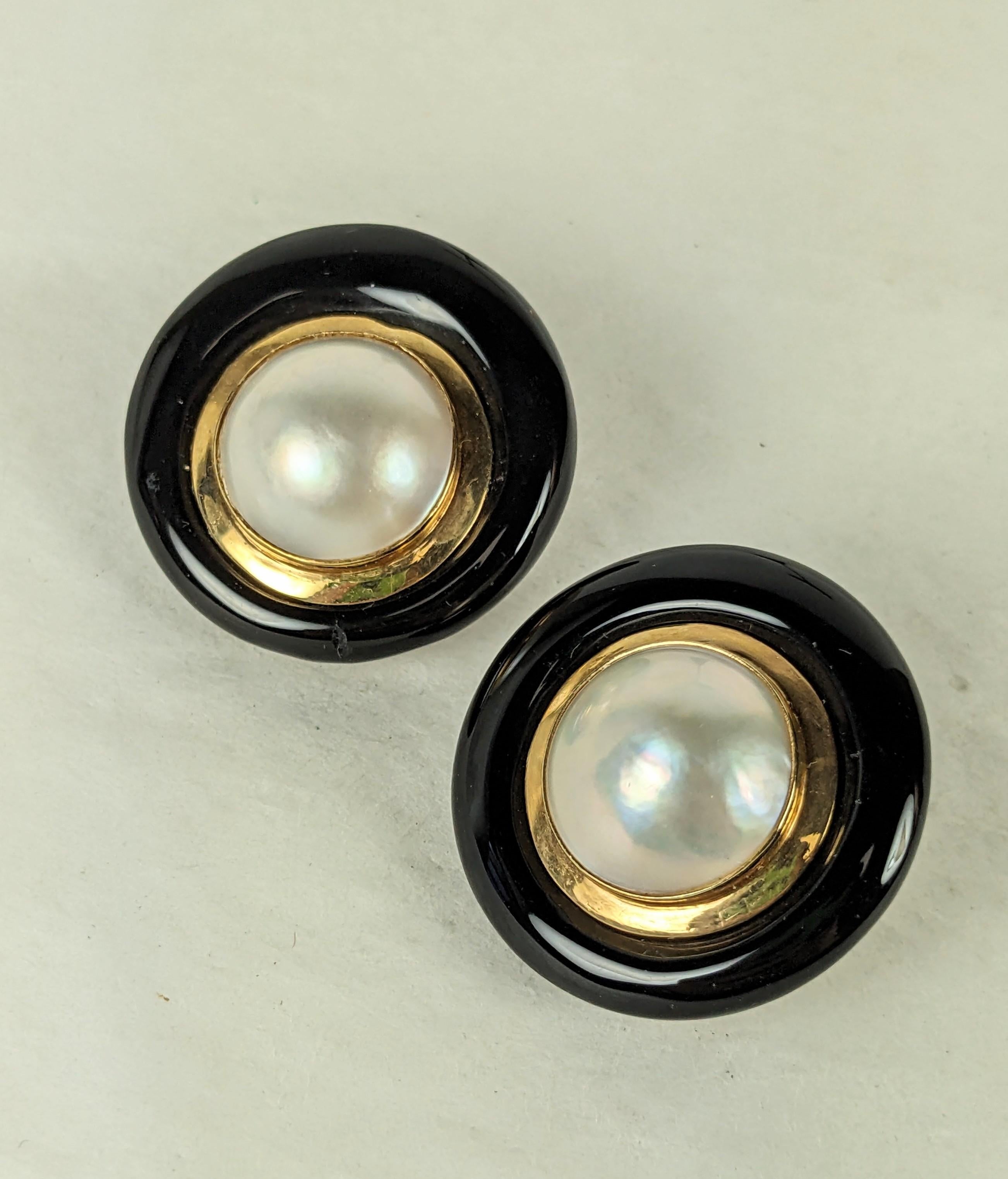 Maz Mabe Pearl and Onyx Earrings In Good Condition For Sale In New York, NY