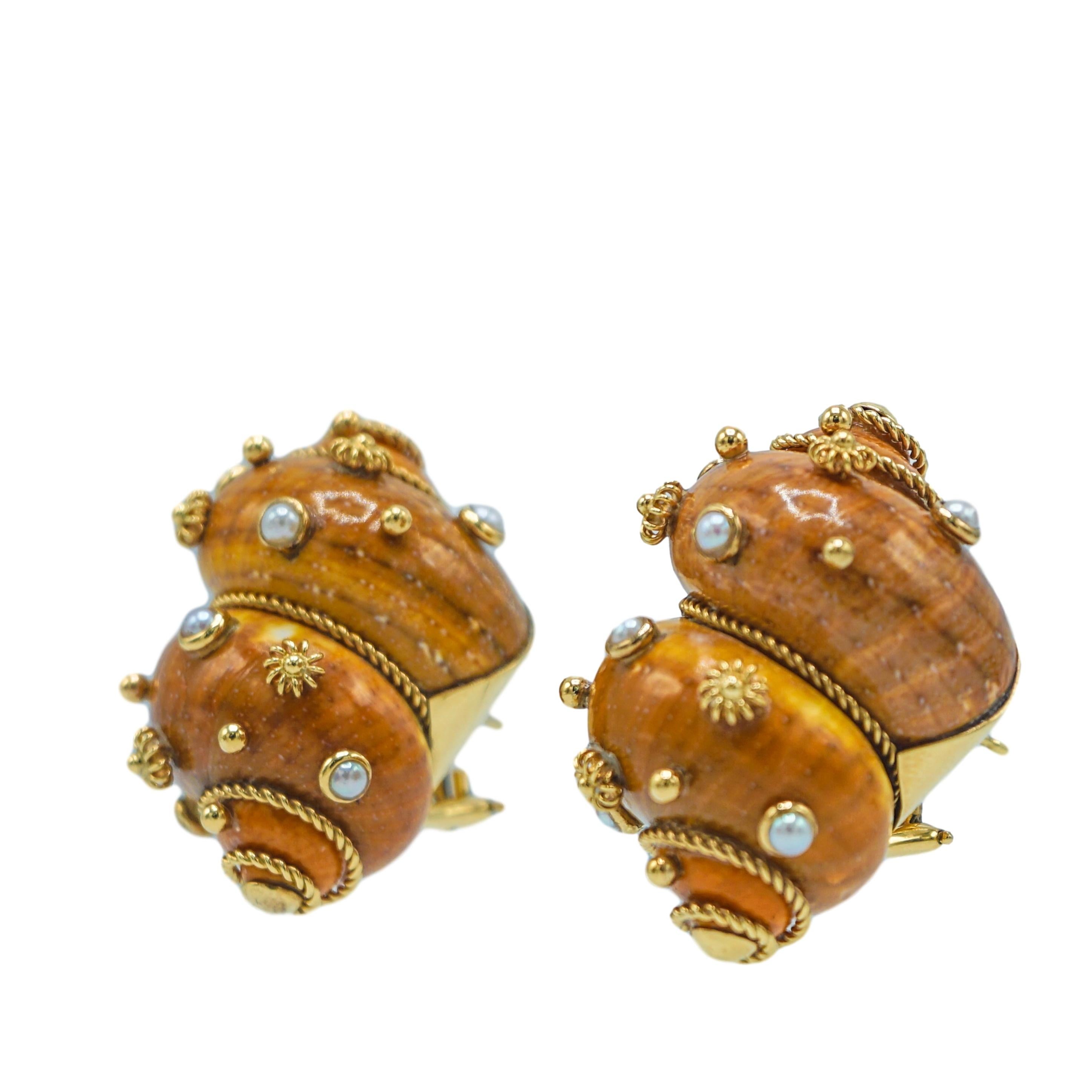 Maz Pair of Gold, Shell and Cultured Pearl Earrings In Excellent Condition In New York, NY