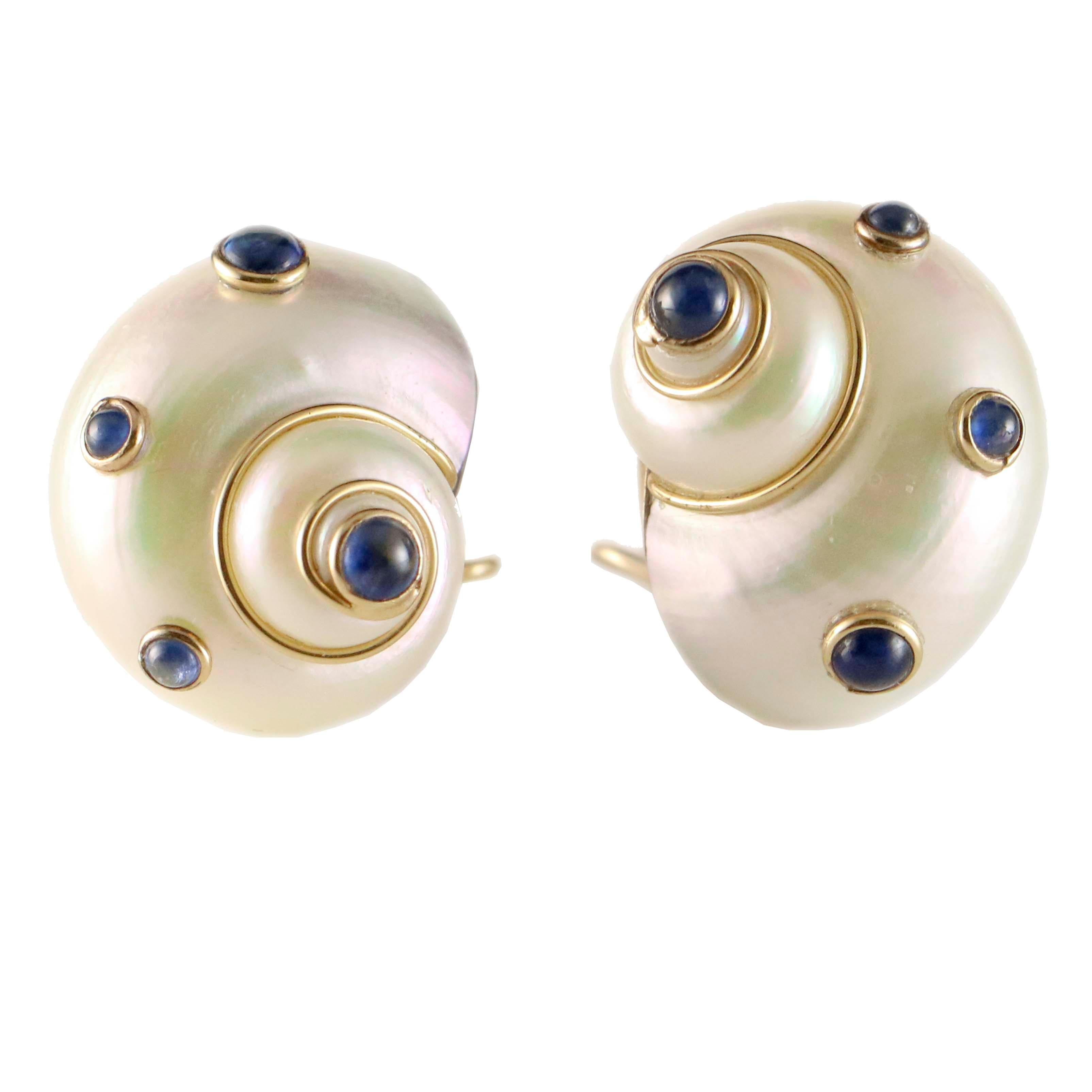 MAZ Shell Earrings 14 Karat Yellow Gold Sapphire Clip-On Earrings For Sale