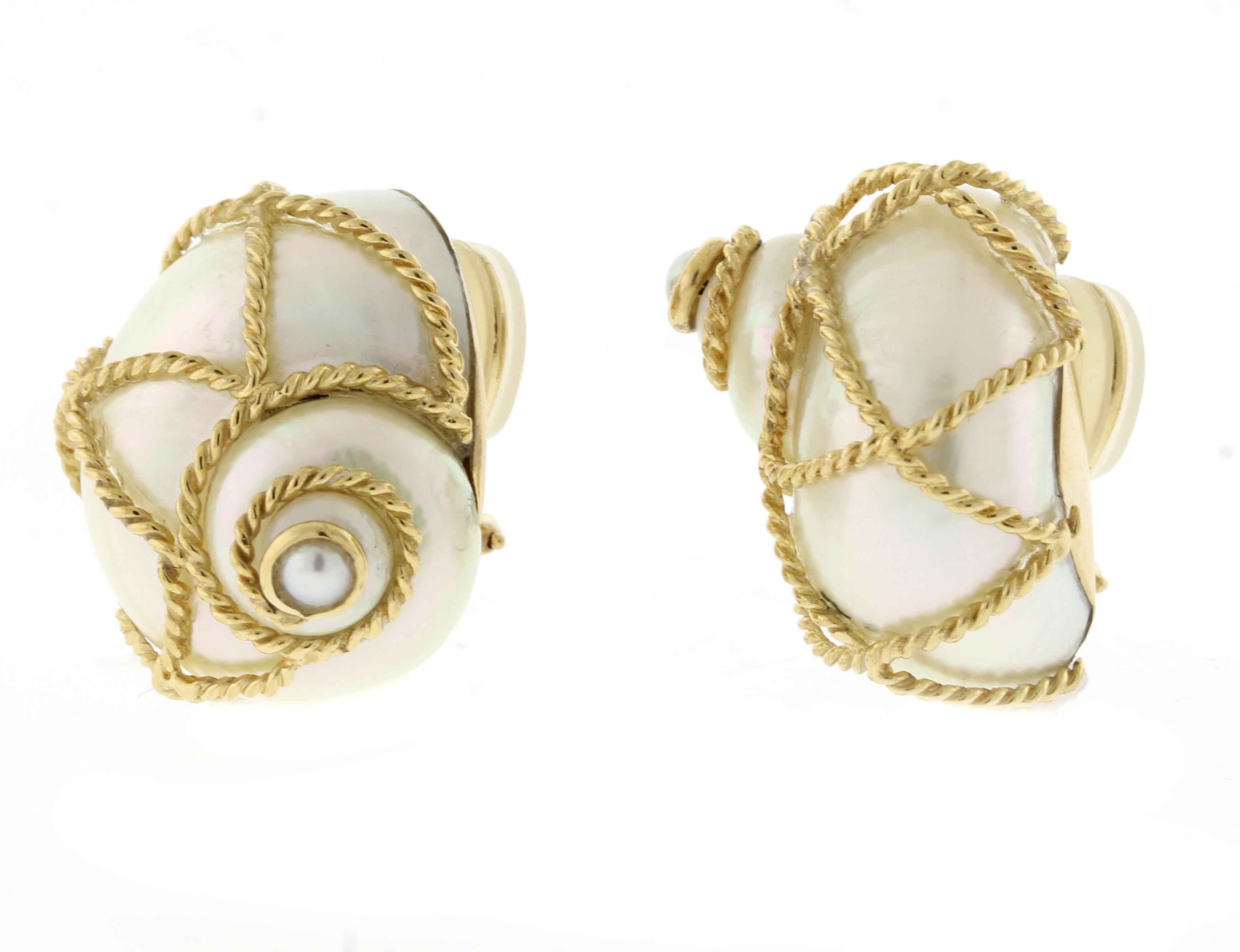 Natural shell clip-on earring 
• Designer: MAZ	
• Metal: 14 karat gold
• Circa: 21st Century
• Size: 1 inch 
• Packaging: Pampillonia presentation box
• Condition: Excellent

