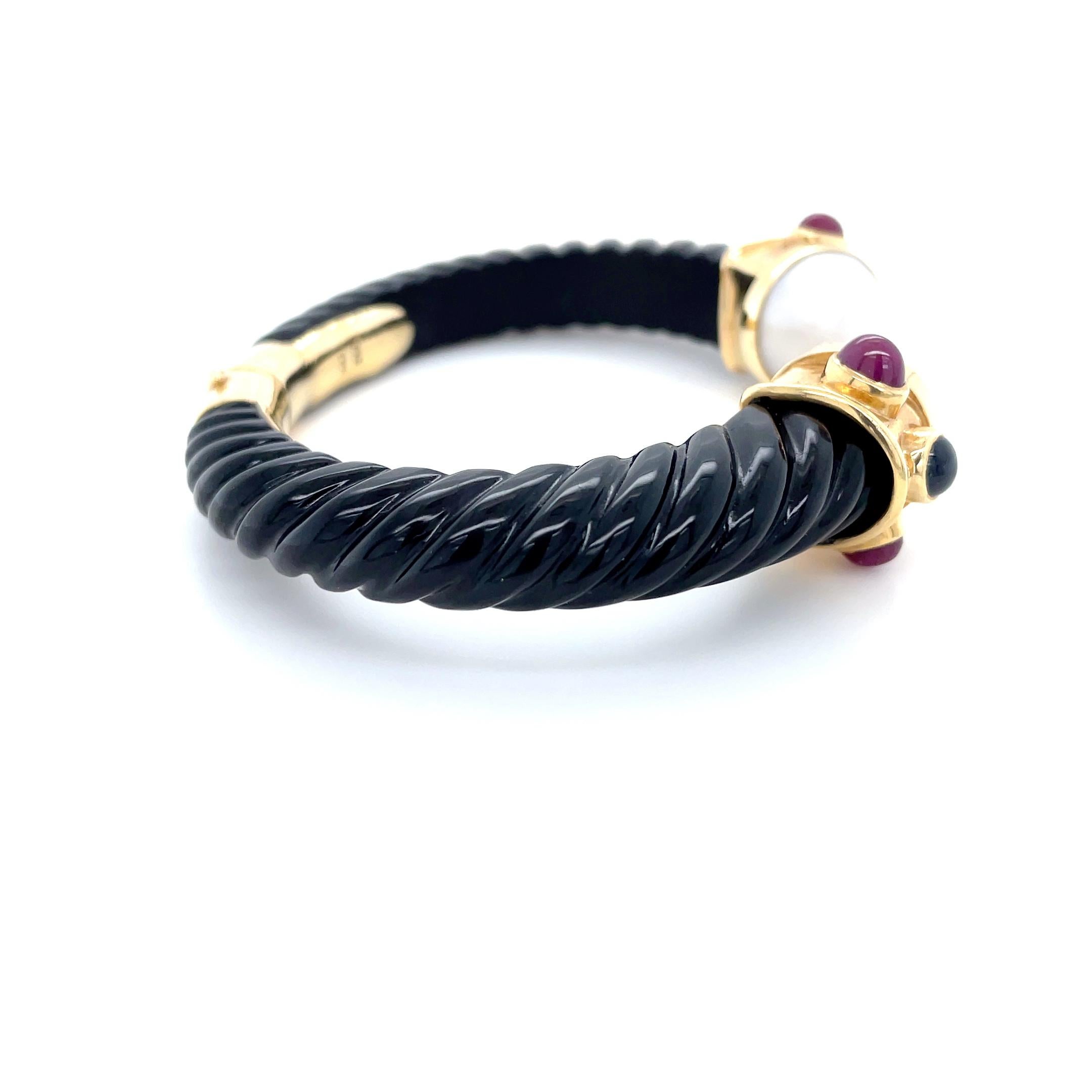 Cabochon Maz, Yellow Gold, Carved Onyx and Gemstone Bangle Bracelet