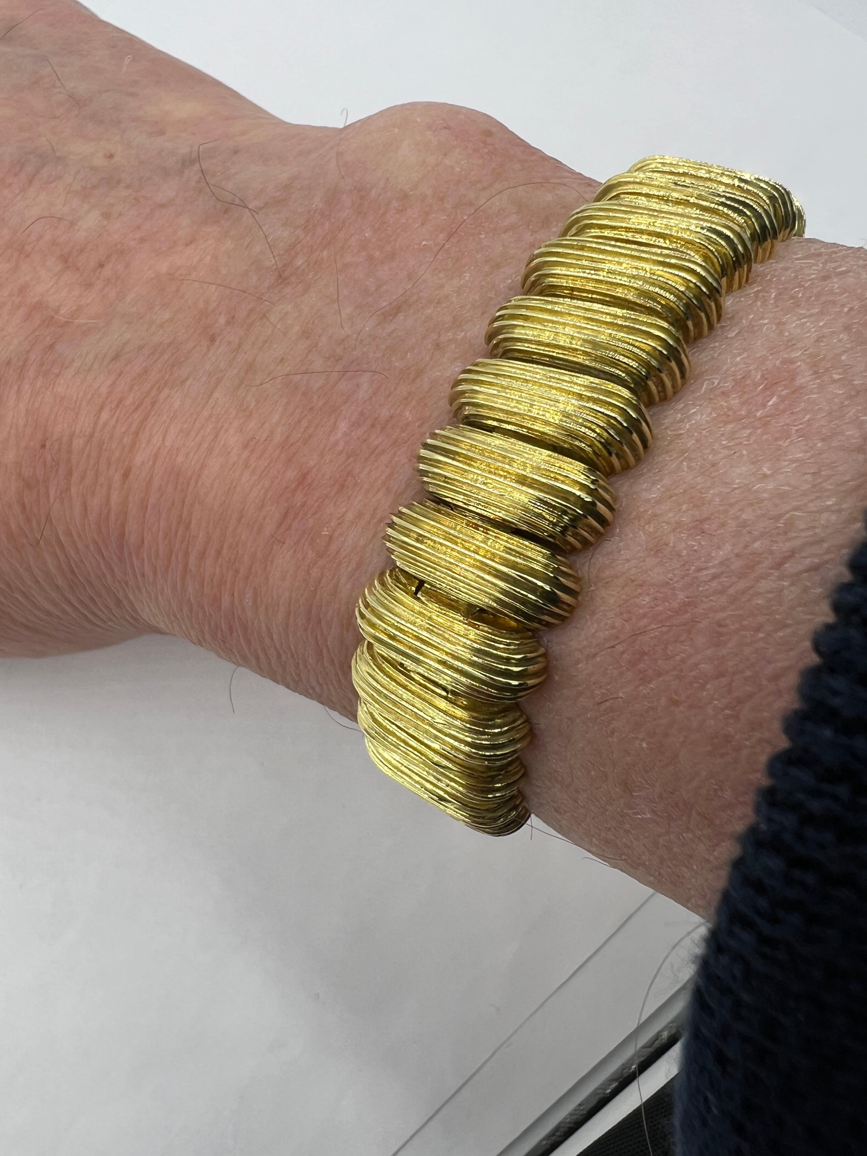 MAZ Yellow Gold Ribbed Link Bracelet 2