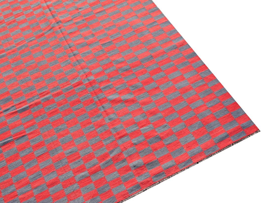  Mazandaran Kilim Rug

This stunning flatweave rug has a fantastic look. It is hand-woven with fine handspun wool. The colors are red and grey. 

This type of flat-weave rug goes perfect with any Swedish or Scandinavian Design settings, Brutalist,