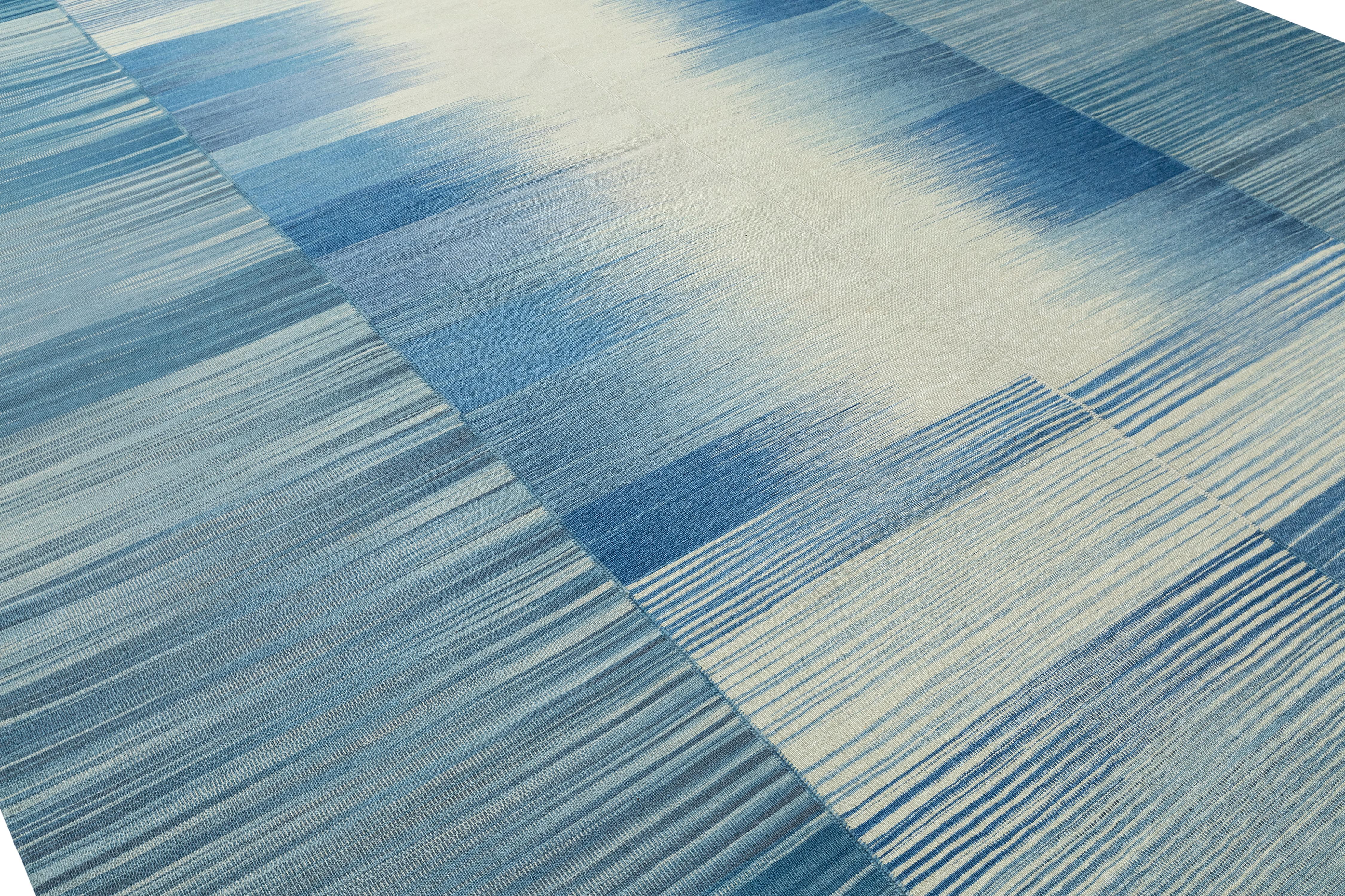 Alfombra Mazandaran Kilim  Panel Ombré Azul Tejido Plano  Lana hilada a mano  Tamaño personalizado Moderno en venta