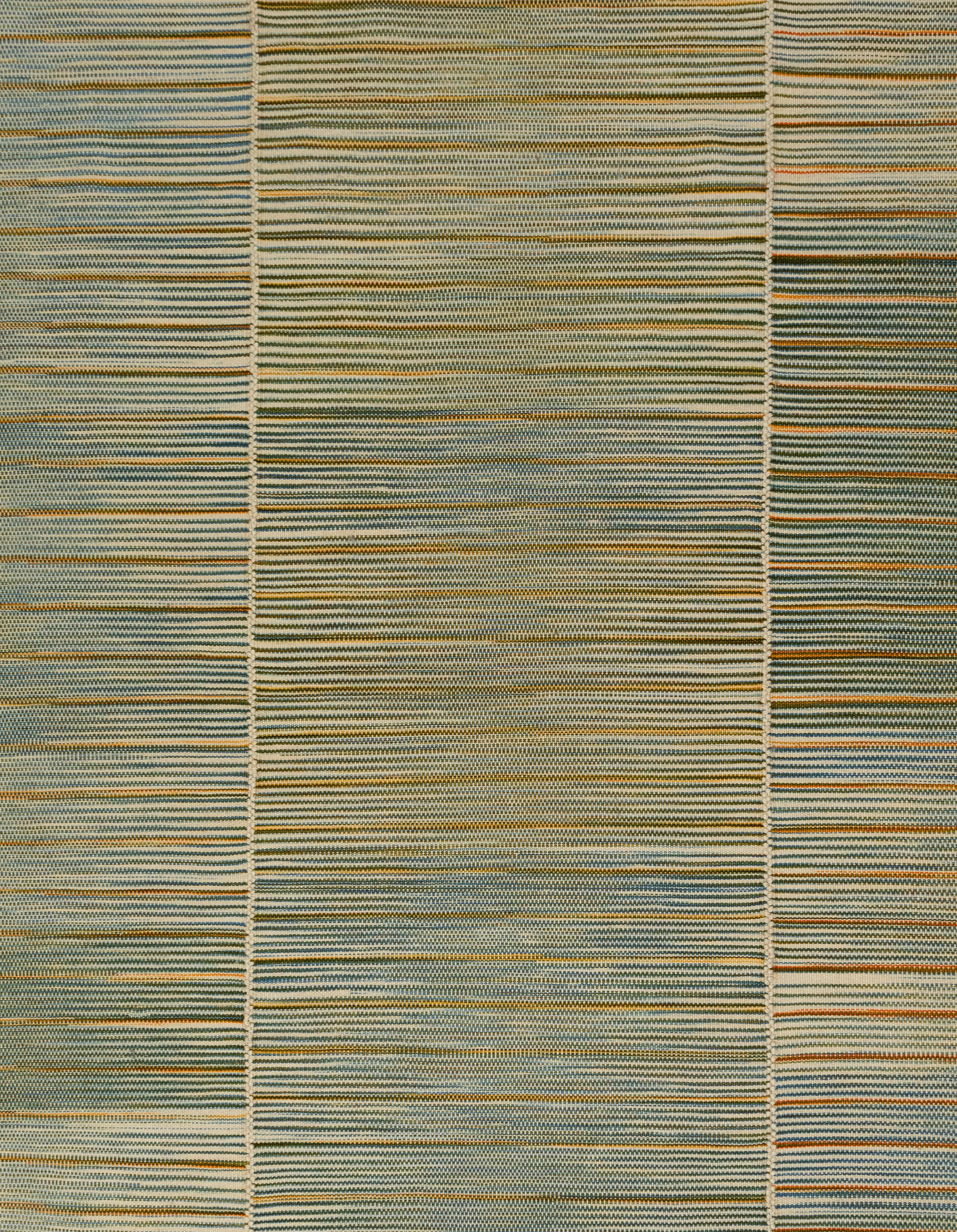 Mazandaran Kilim-Teppich  Handgewebtes Flachgewebe aus Wolle in Grün mit natürlichen Akzenten (21. Jahrhundert und zeitgenössisch) im Angebot