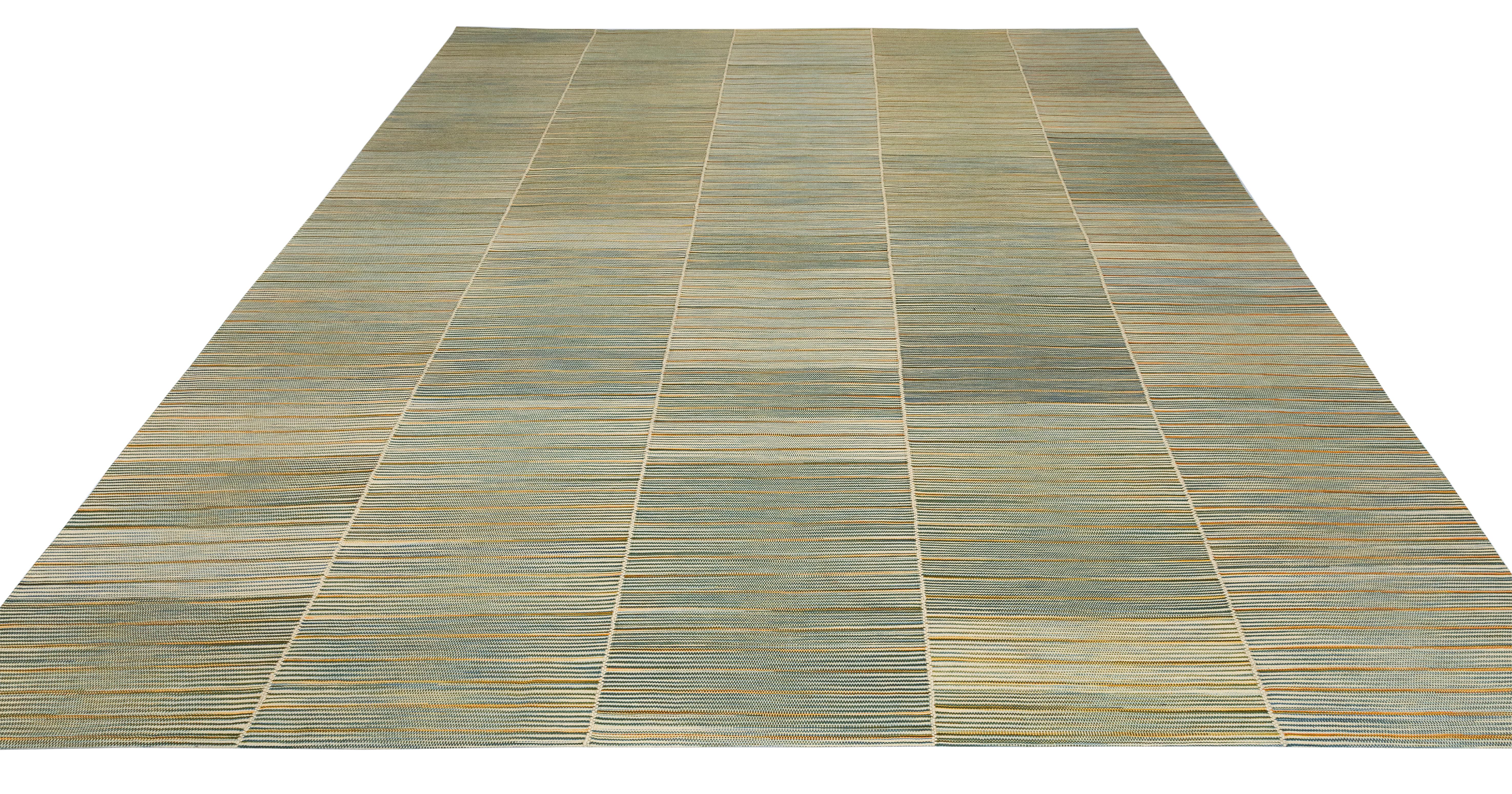 Mazandaran Kilim-Teppich  Handgewebtes Flachgewebe aus Wolle in Grün mit natürlichen Akzenten im Angebot 2