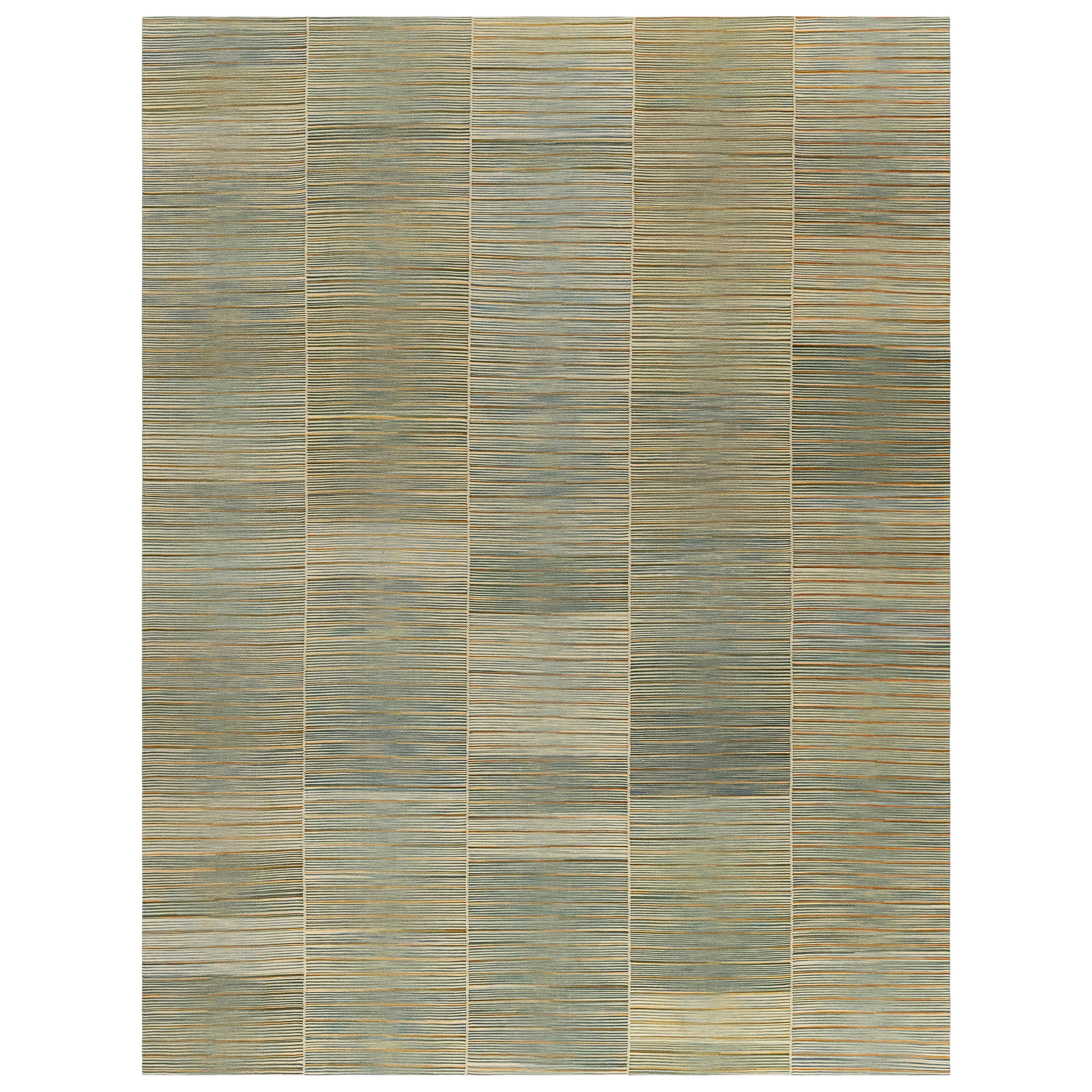 Mazandaran Kilim-Teppich  Handgewebtes Flachgewebe aus Wolle in Grün mit natürlichen Akzenten im Angebot