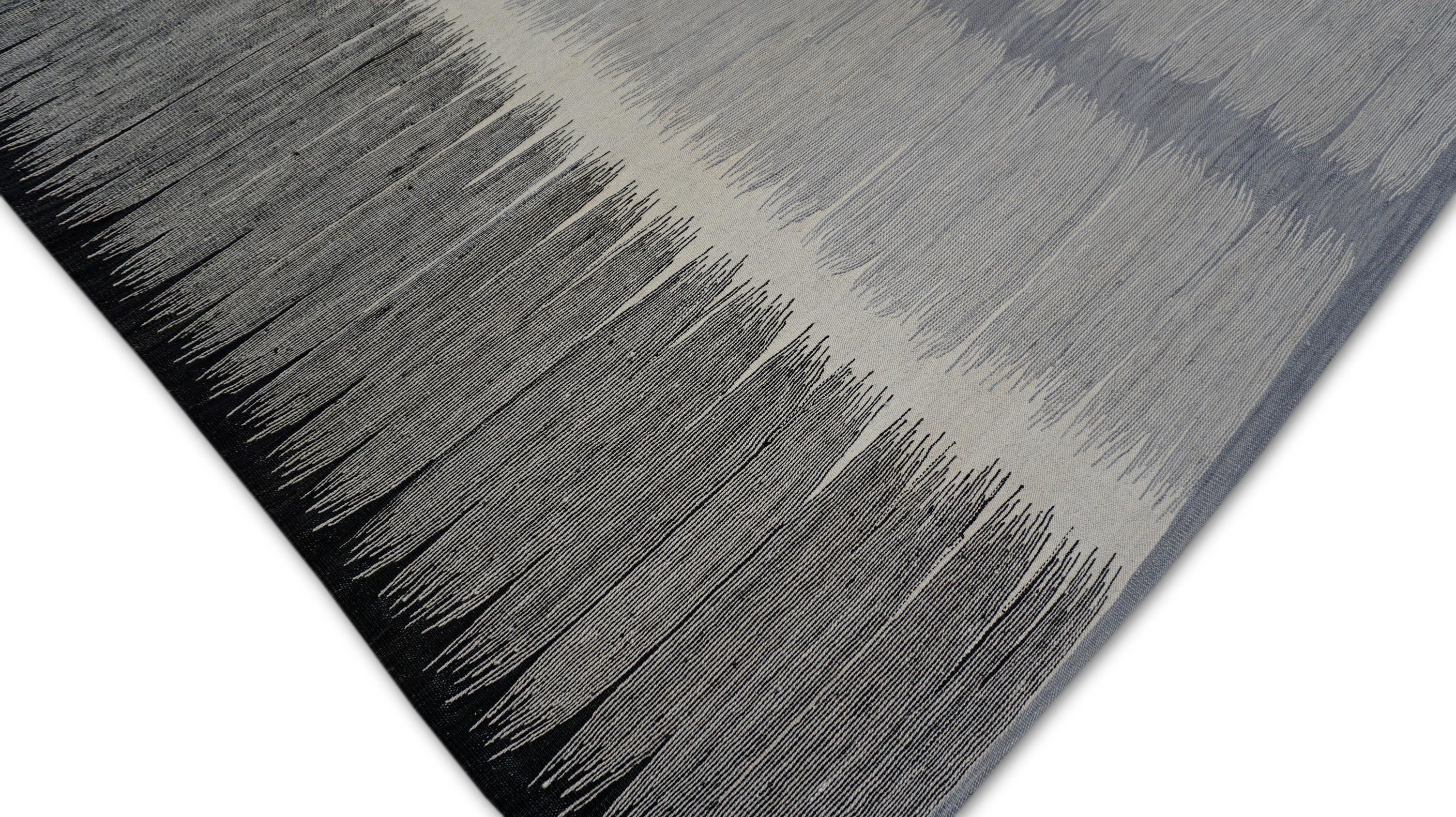 Contemporary Mazandaran-Style Wool Gradient Black Ivory Kilim 8'5''x9'8'' For Sale