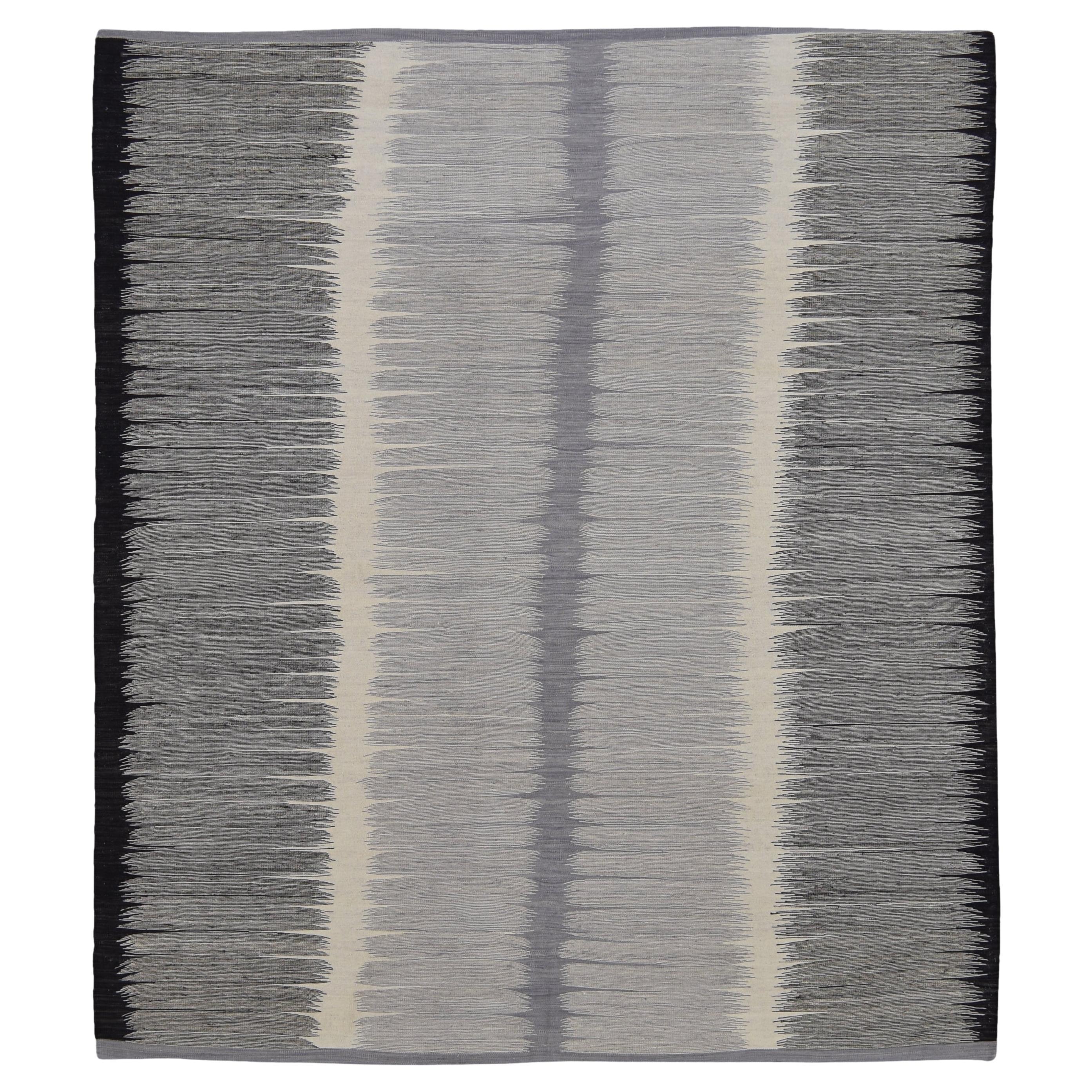 Mazandaran-Style Wool Gradient Black Ivory Kilim 8'5''x9'8''