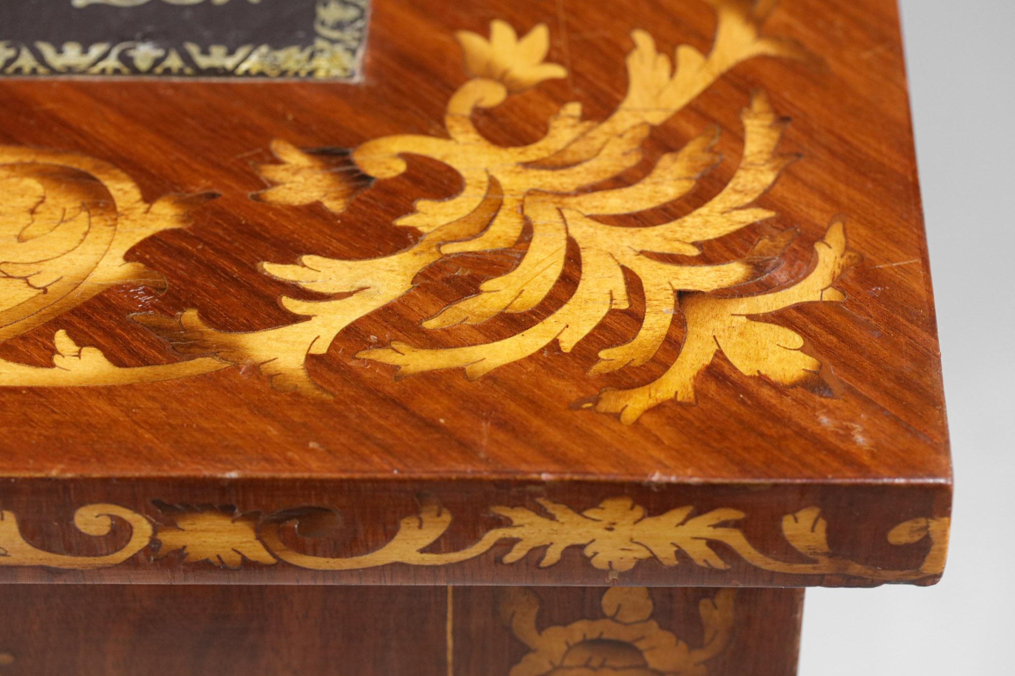 Mazarin Style Desk in Solid Wood and Floral Marquetry, F419 11