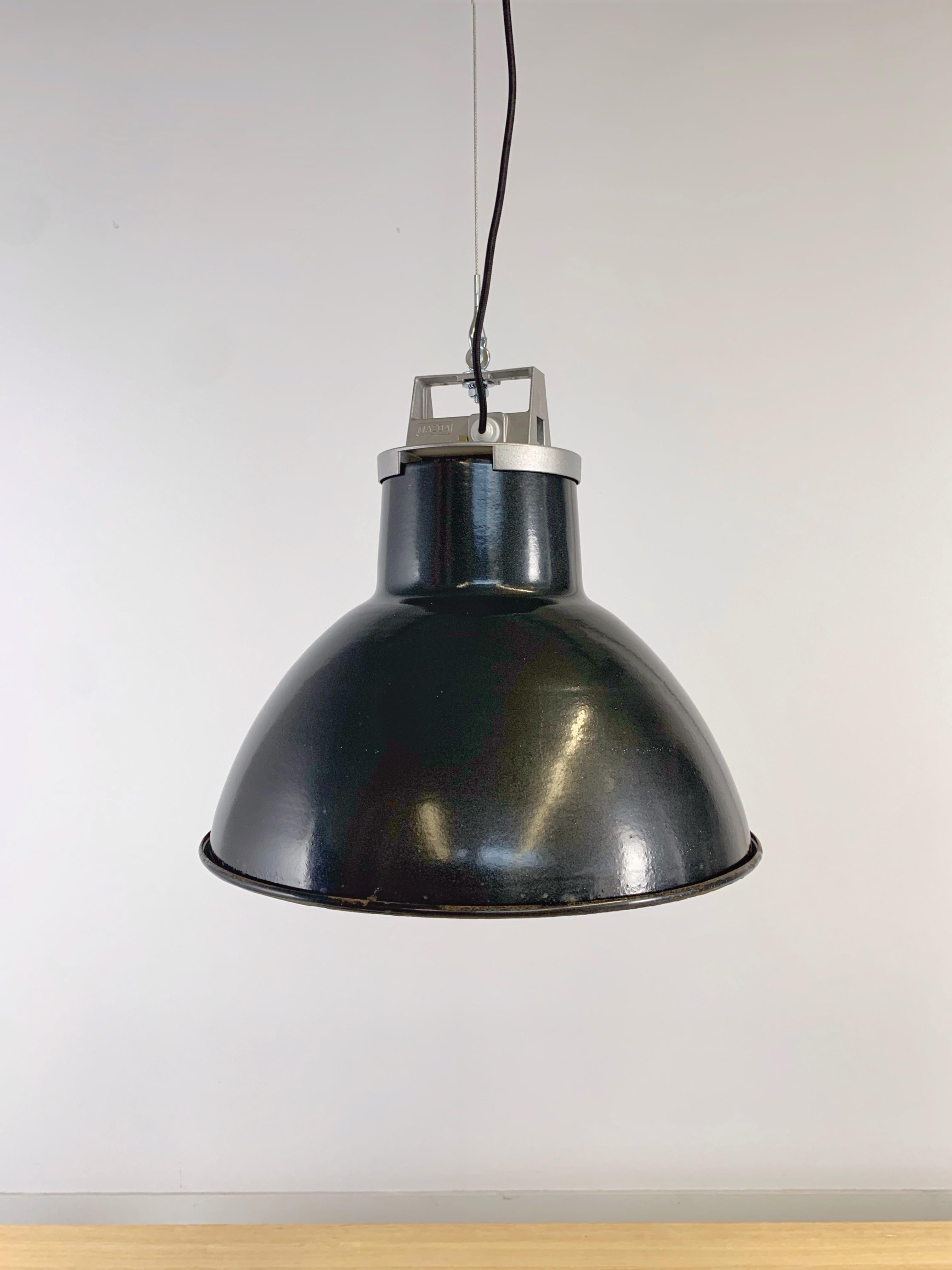 Original Mazda Industrial light pendant Mazda 
These beautiful industrial lamps come from the Renault factories in Lyon in France.

All lamps have been made suitable by international standards for incandescent light bulbs, energy-efficient and LED