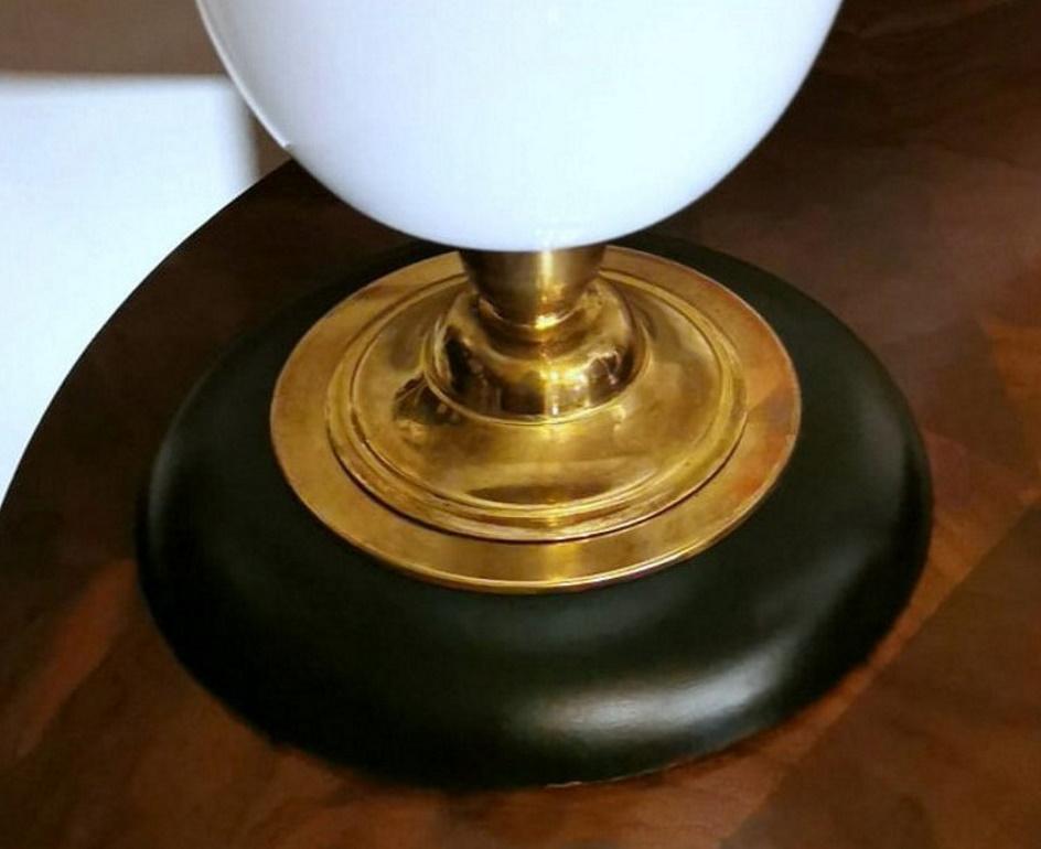 Mazda Style Art Deco Table Lamp Made of Opaline Glass, Brass and Wood For Sale 6