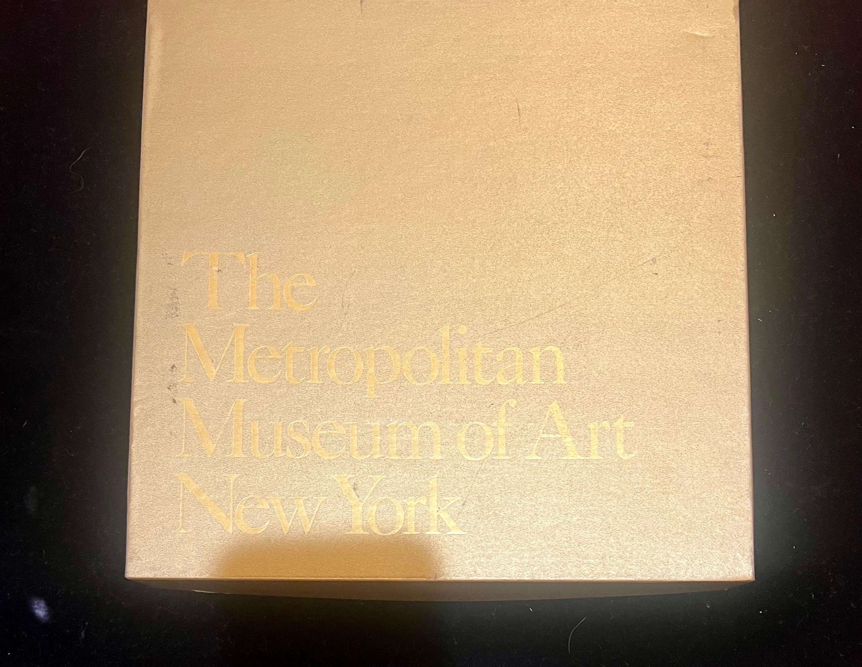20th Century Mazel Tov decorative Collector Plate Metropolitan Museum of Art Jewish Museum For Sale