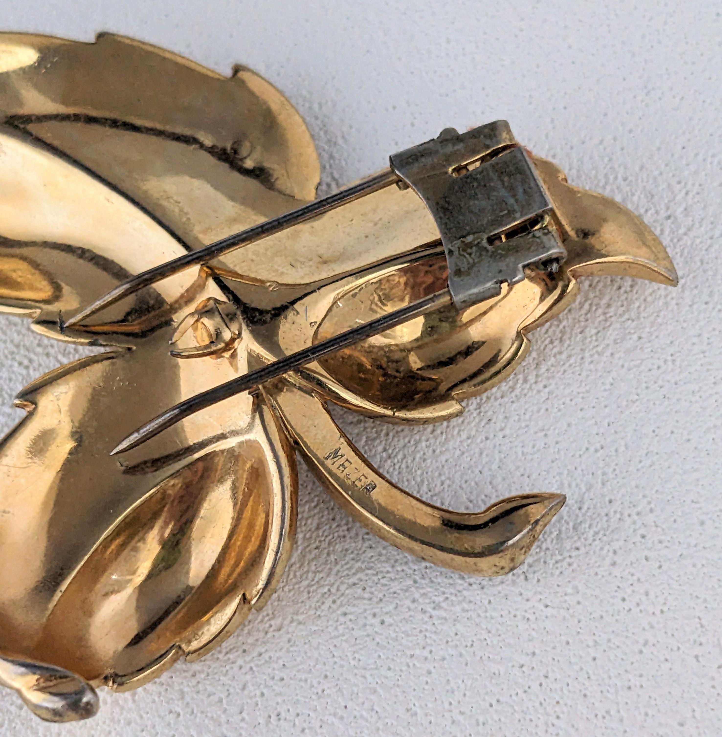 Mazer Retro Leaf Clip with Enamel Butterfly For Sale 1