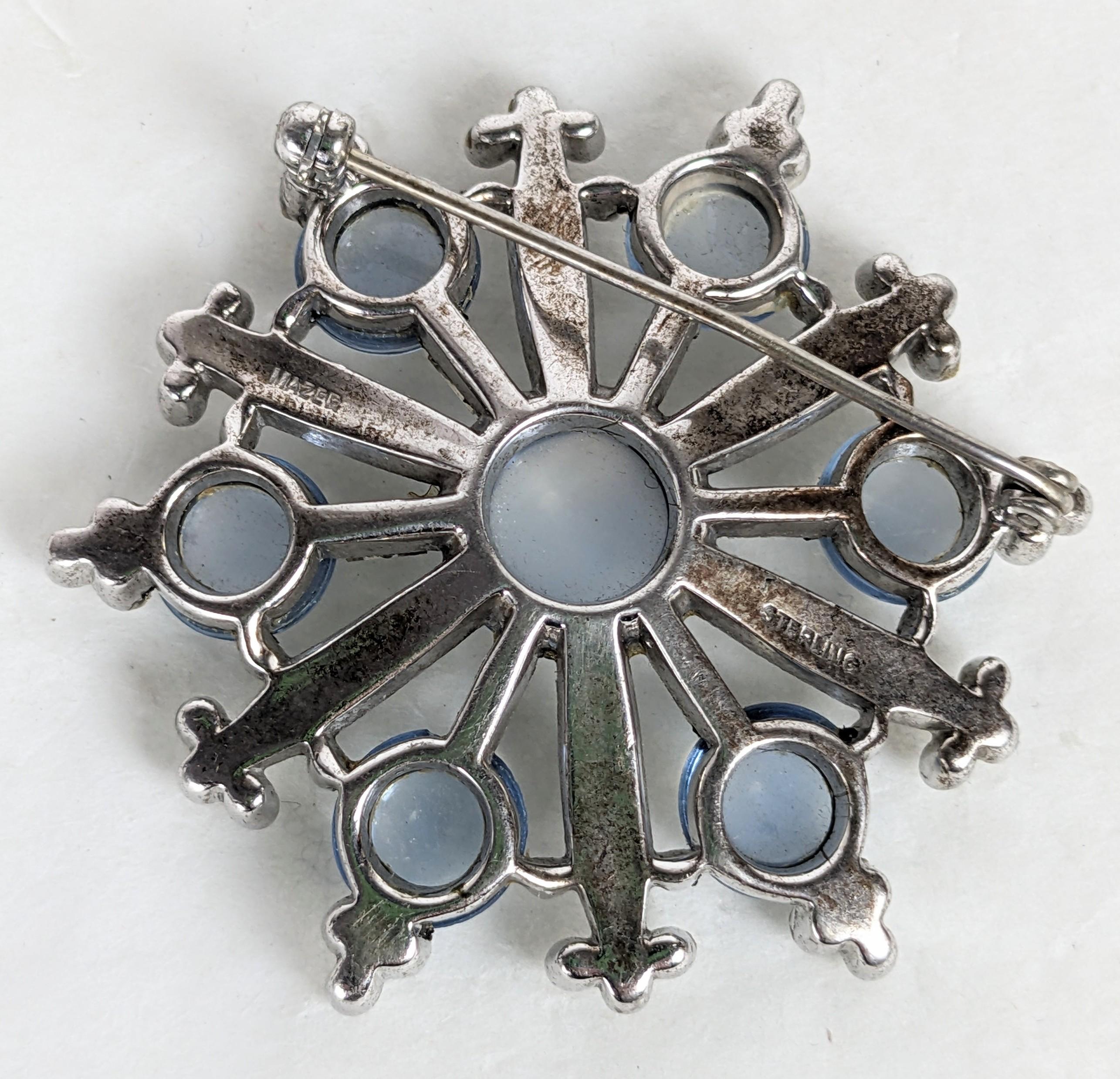Broche Copo de Nieve de Piedra Lunar Retro de Esterlina Mazer en venta 1