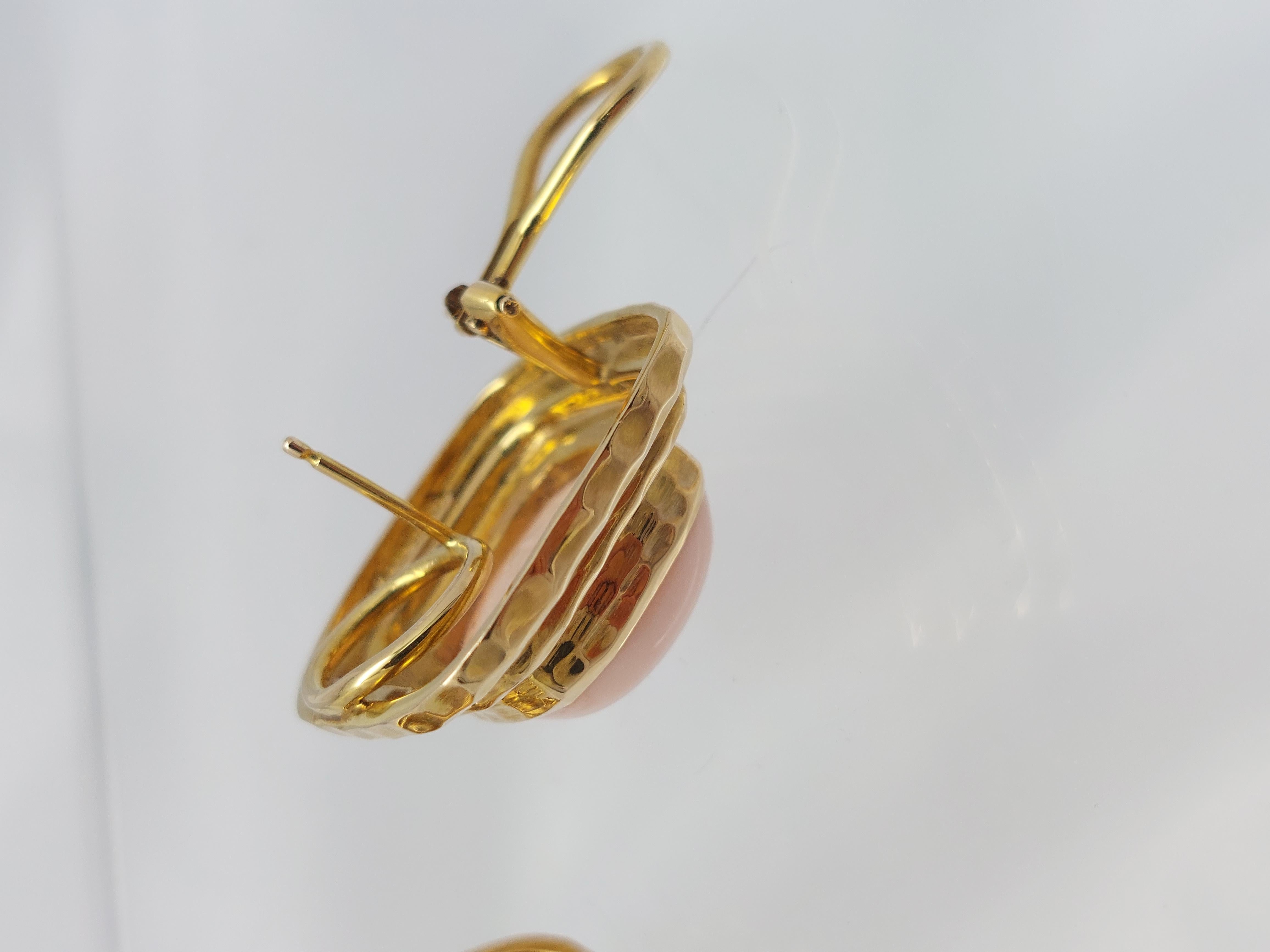 Boucles d'oreilles corail peau d'ange et or jaune 14 carats de Mazza en vente 5