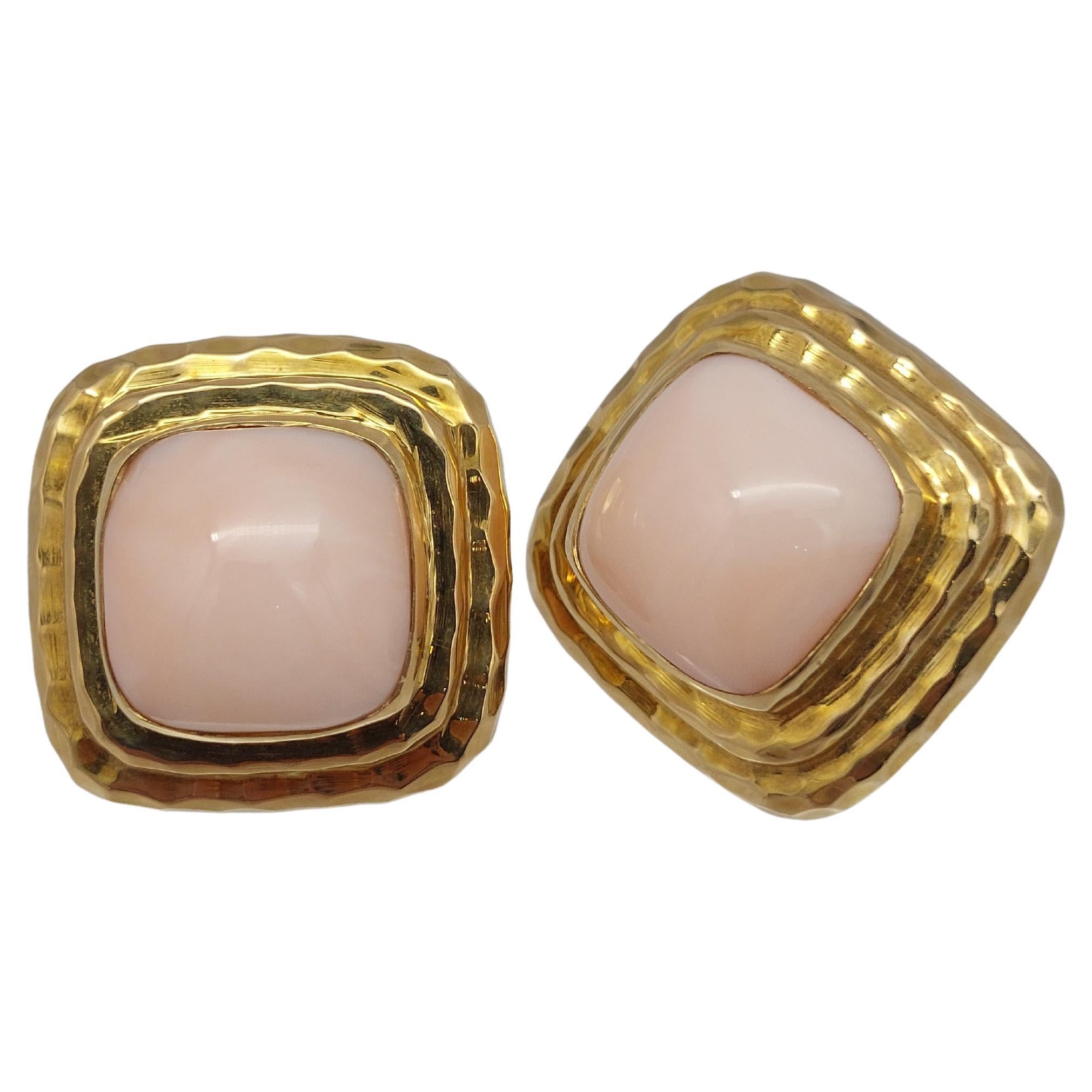 Boucles d'oreilles corail peau d'ange et or jaune 14 carats de Mazza en vente