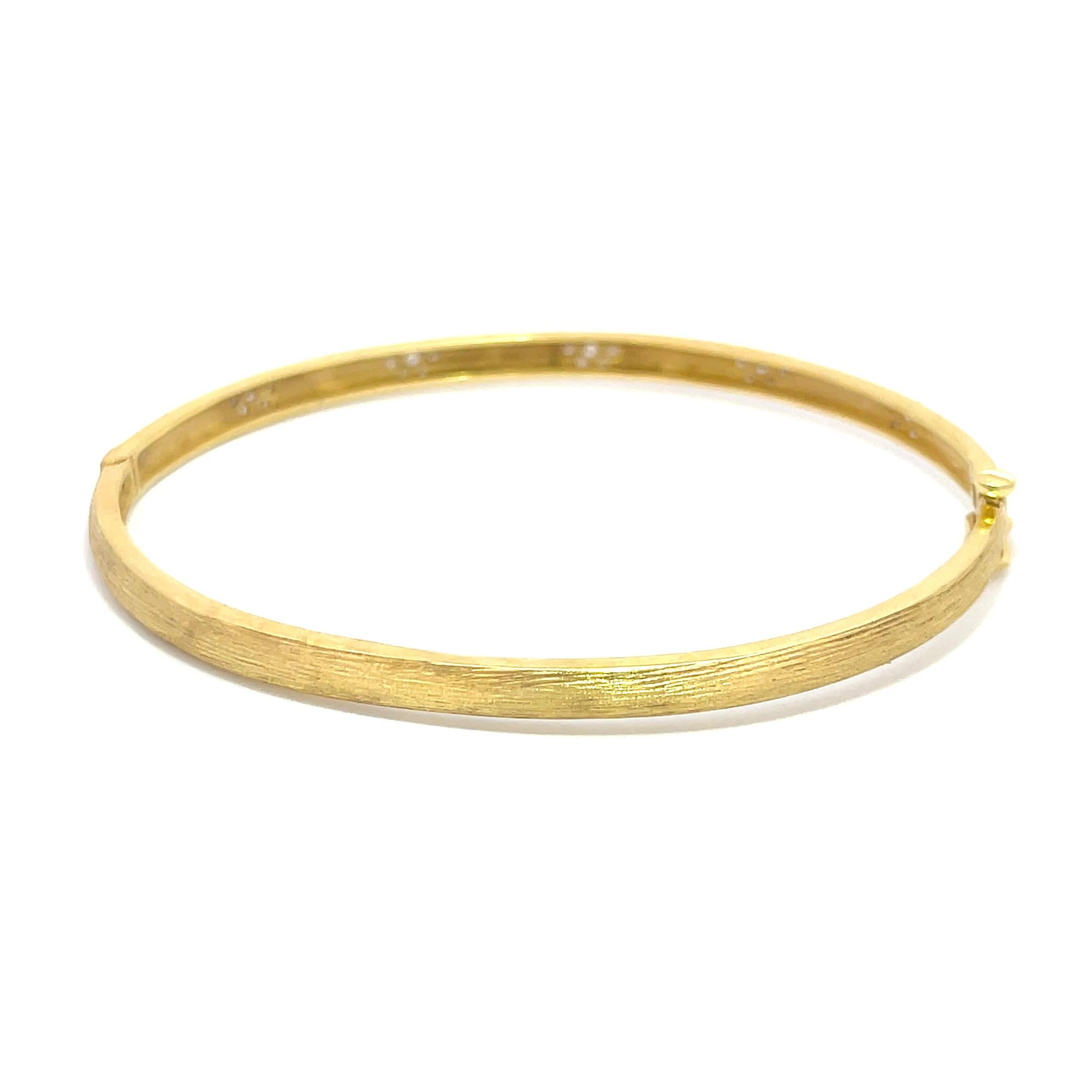 Taille ronde Bracelet jonc florentin Mazza en or jaune 14 carats et diamants en vente