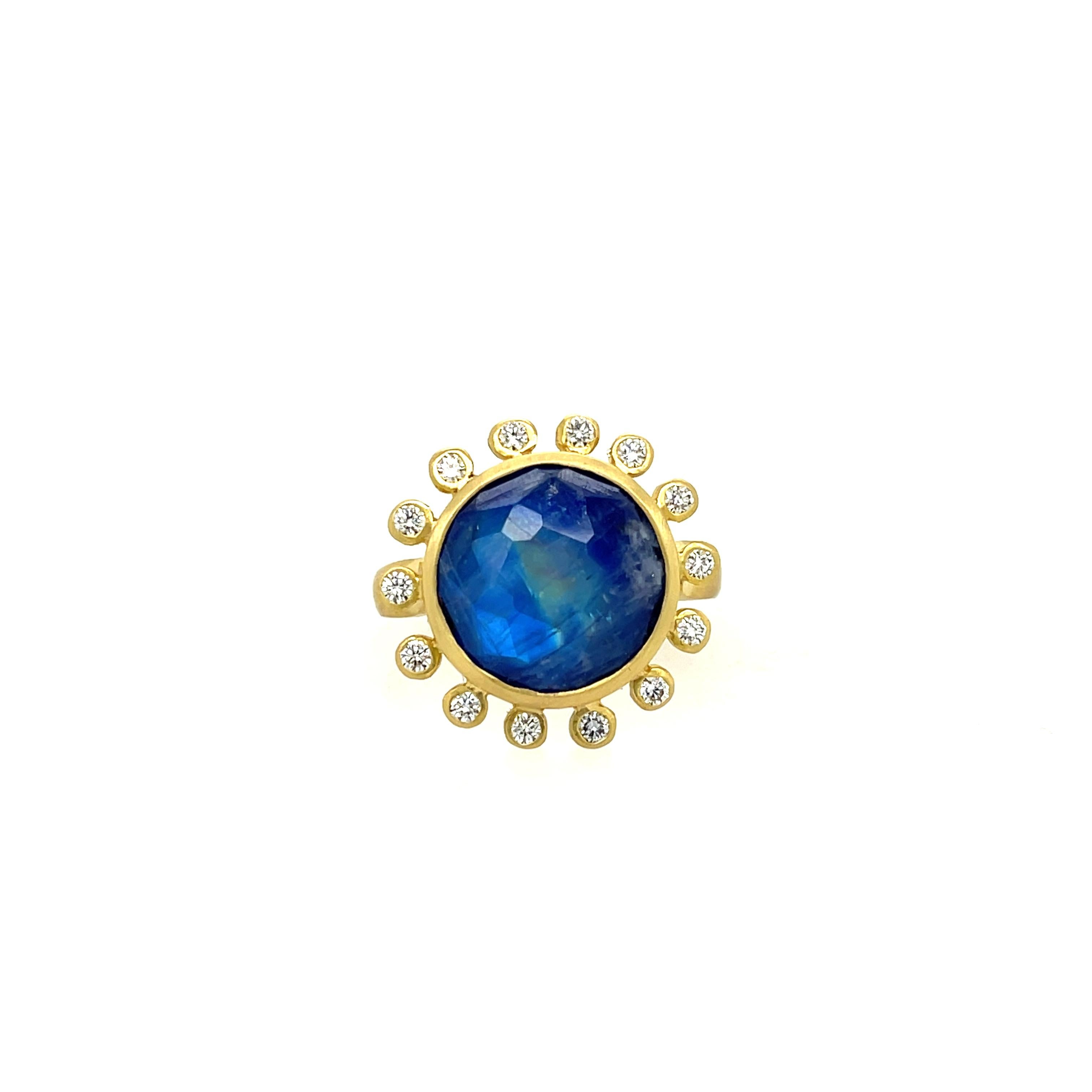 Mazza Lapis Moonstone Doublet and Diamond (0.28ctw) Ring in 14K Yellow Gold. Ring size 6.5
Diameter 0.75