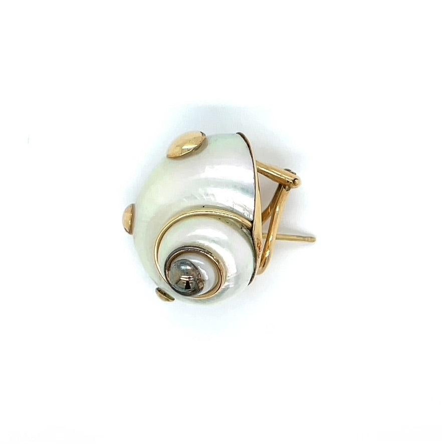 De las mujeres Pendientes Mazza de madreperla y concha de oro amarillo de 14 quilates en venta