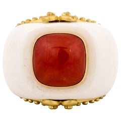 Mazza White Agate and Coral Ring in Silver and Gold