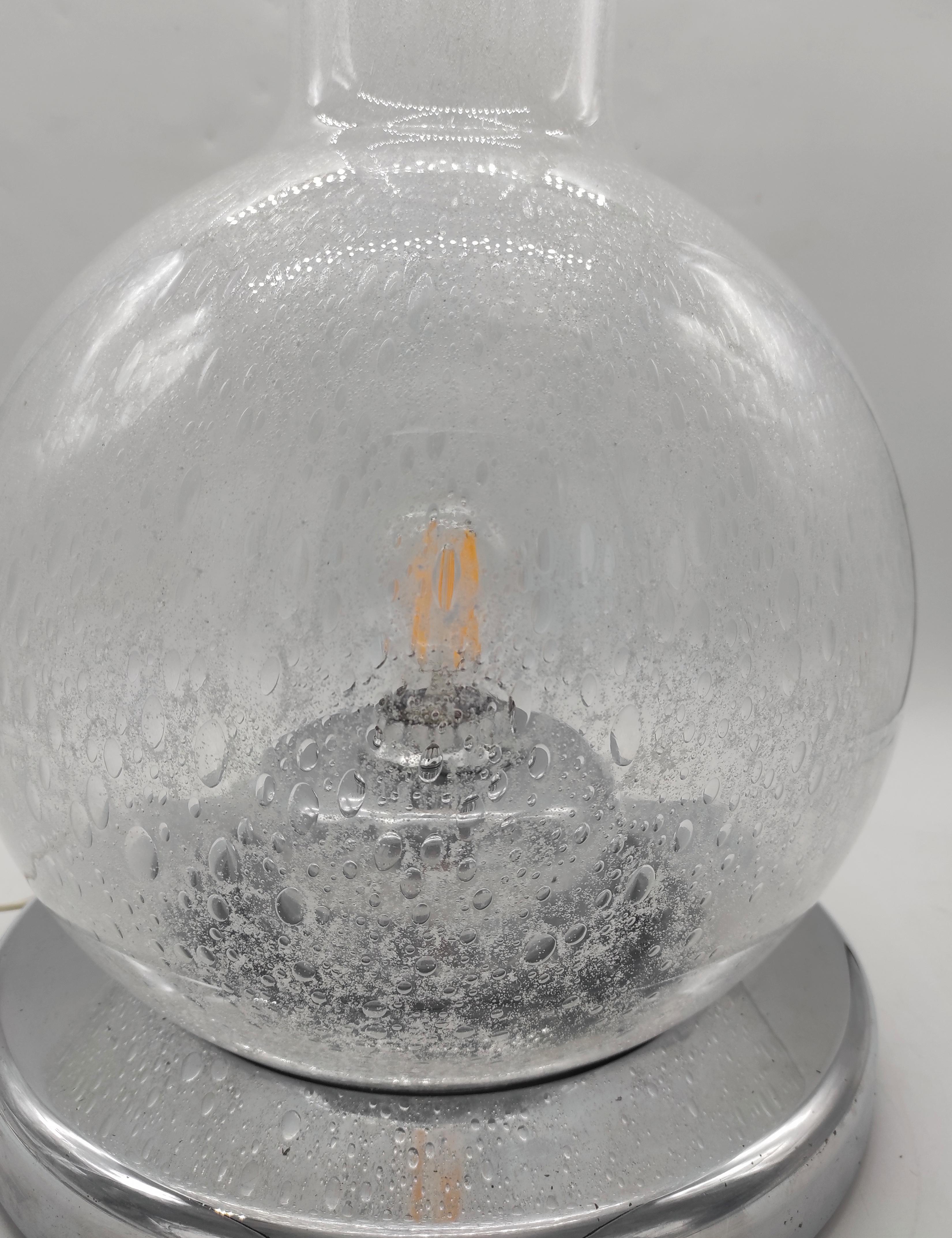 Mazzega Attrib. Tischlampe aus Chrom und Pulegoso-Glas, Italien, 1970er Jahre im Zustand „Gut“ im Angebot in Naples, IT