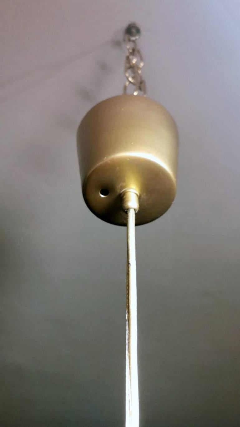 Lampadario in ottone satinato e vetro di Murano di Mazzega Attributed in vendita 9
