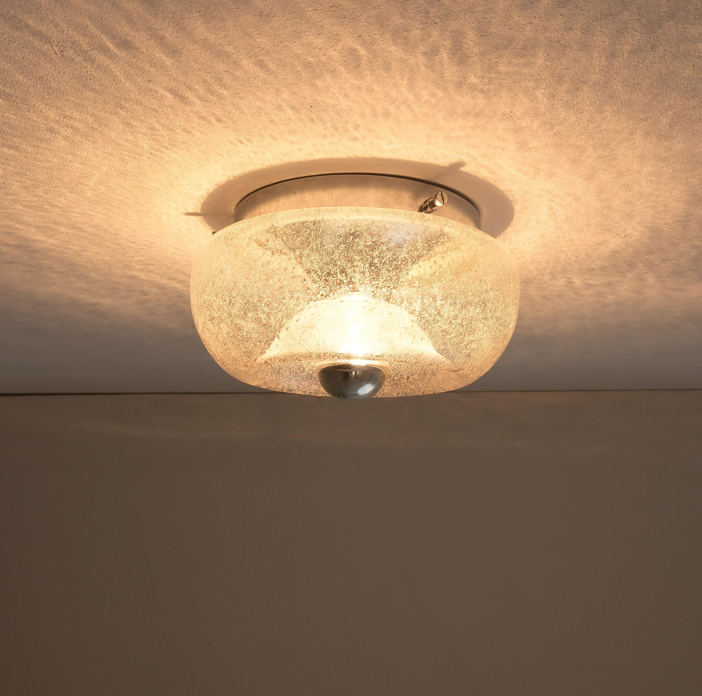 Italian Mazzega Carlo Nason Pulegoso Glass  Flush Mount Lamps (8), circa 1960, Italy For Sale