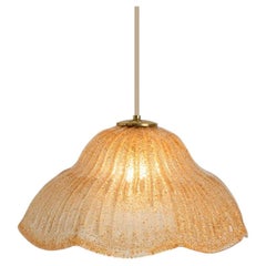 Lustre Mazzega en verre moucheté ambré à ampoules fleuries, Italie, 1970