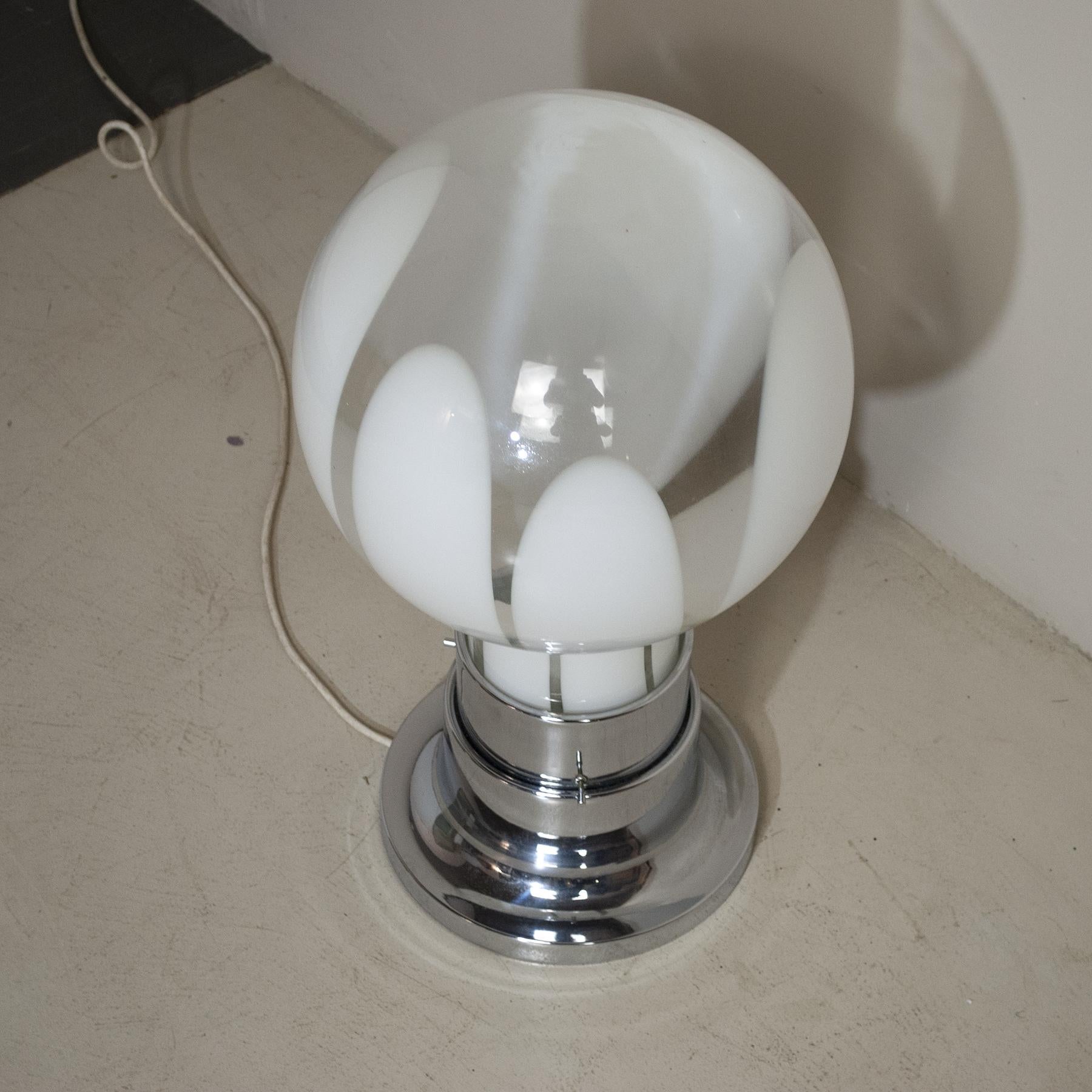 Acier Mazzega lampe de bureau italienne mi-siècle moderne des années 70 en vente