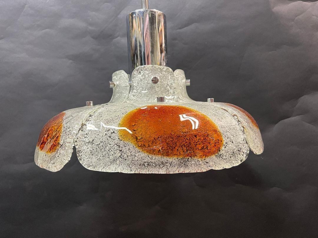 Lampe à suspension italienne Mazzega avec verre de Murano ambré et transparent, 1970 en vente 1