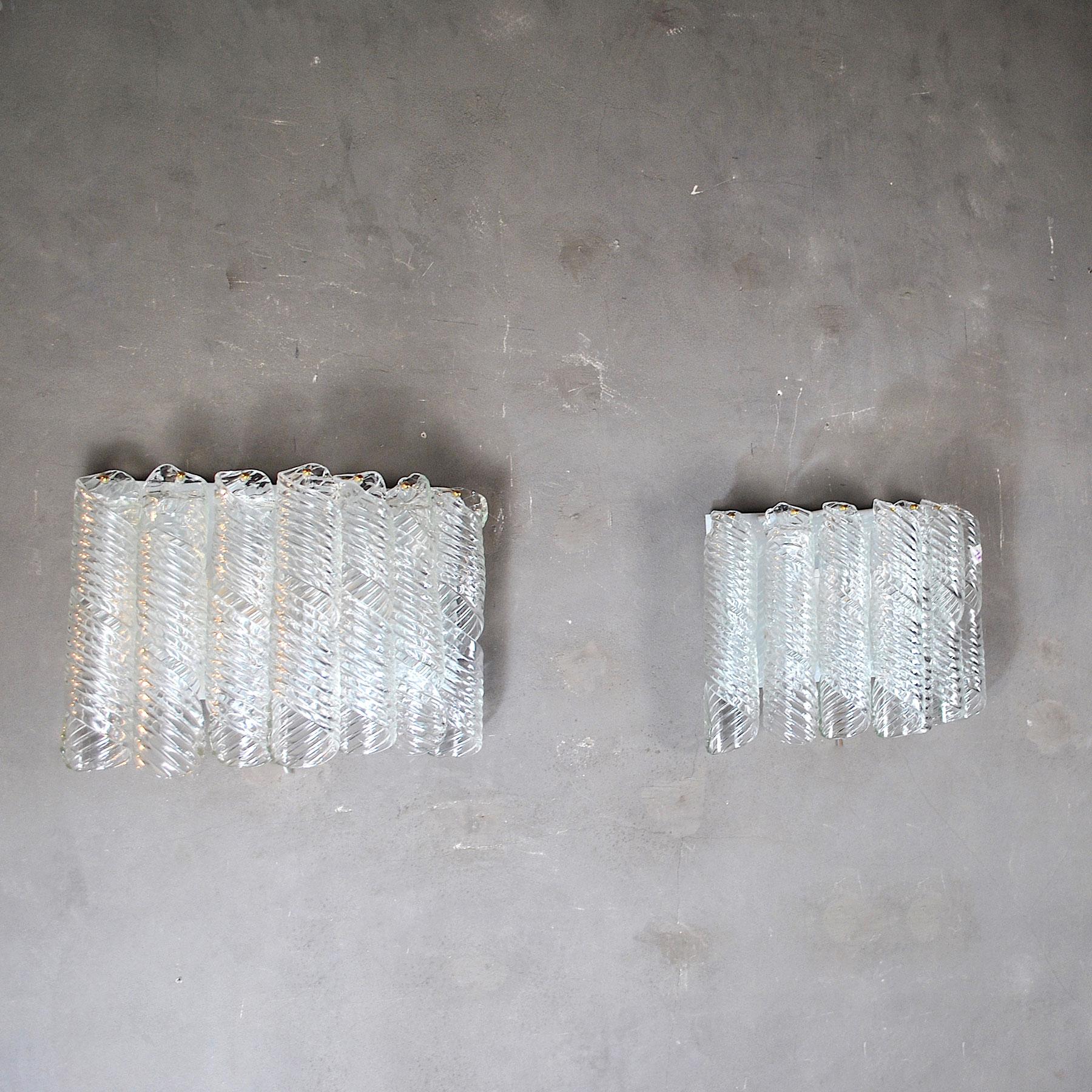 A pair of sconces in Murano glass form the 1960s, a Mazzega production spiral shaped.